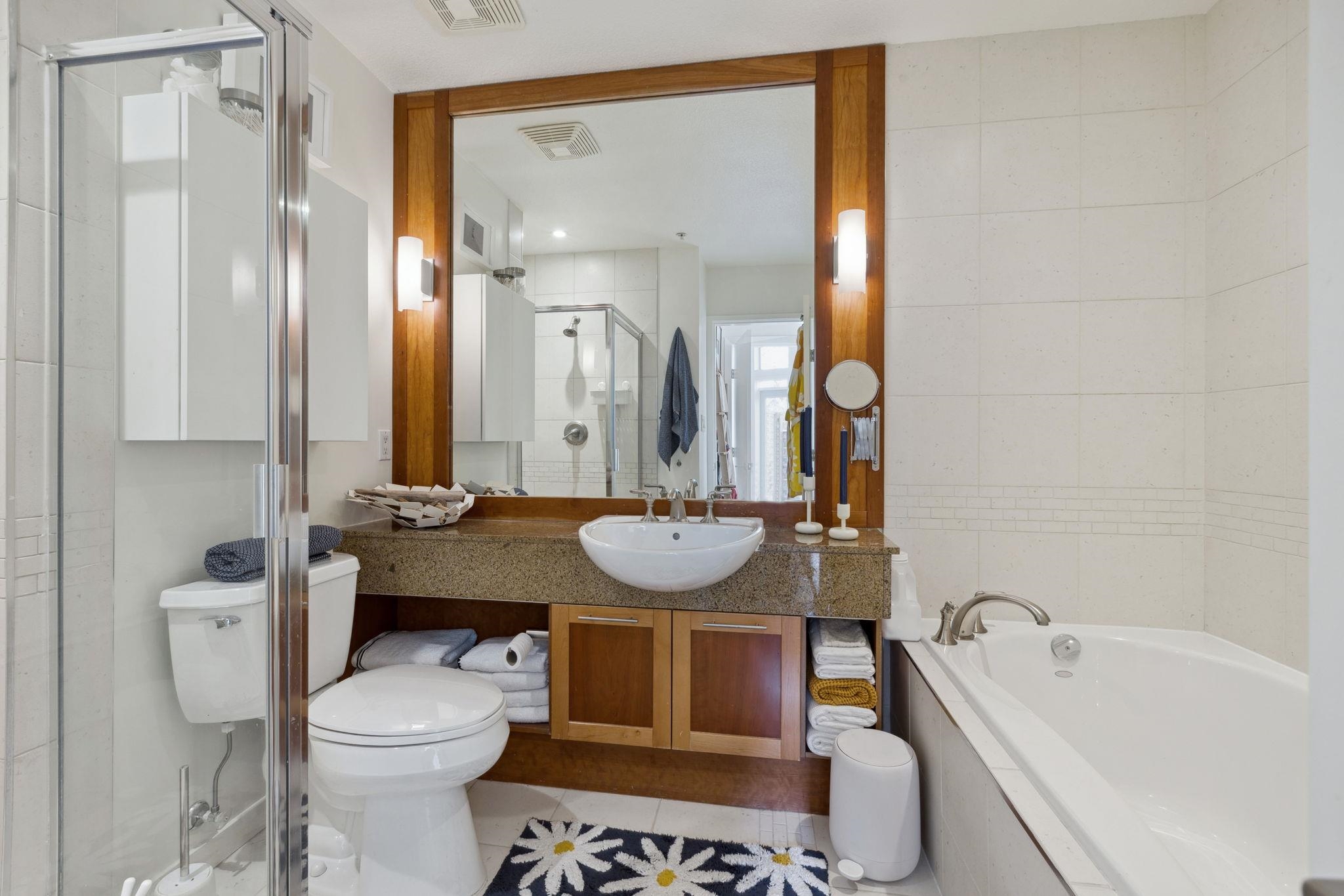Listing image of 501 560 RAVEN WOODS DRIVE