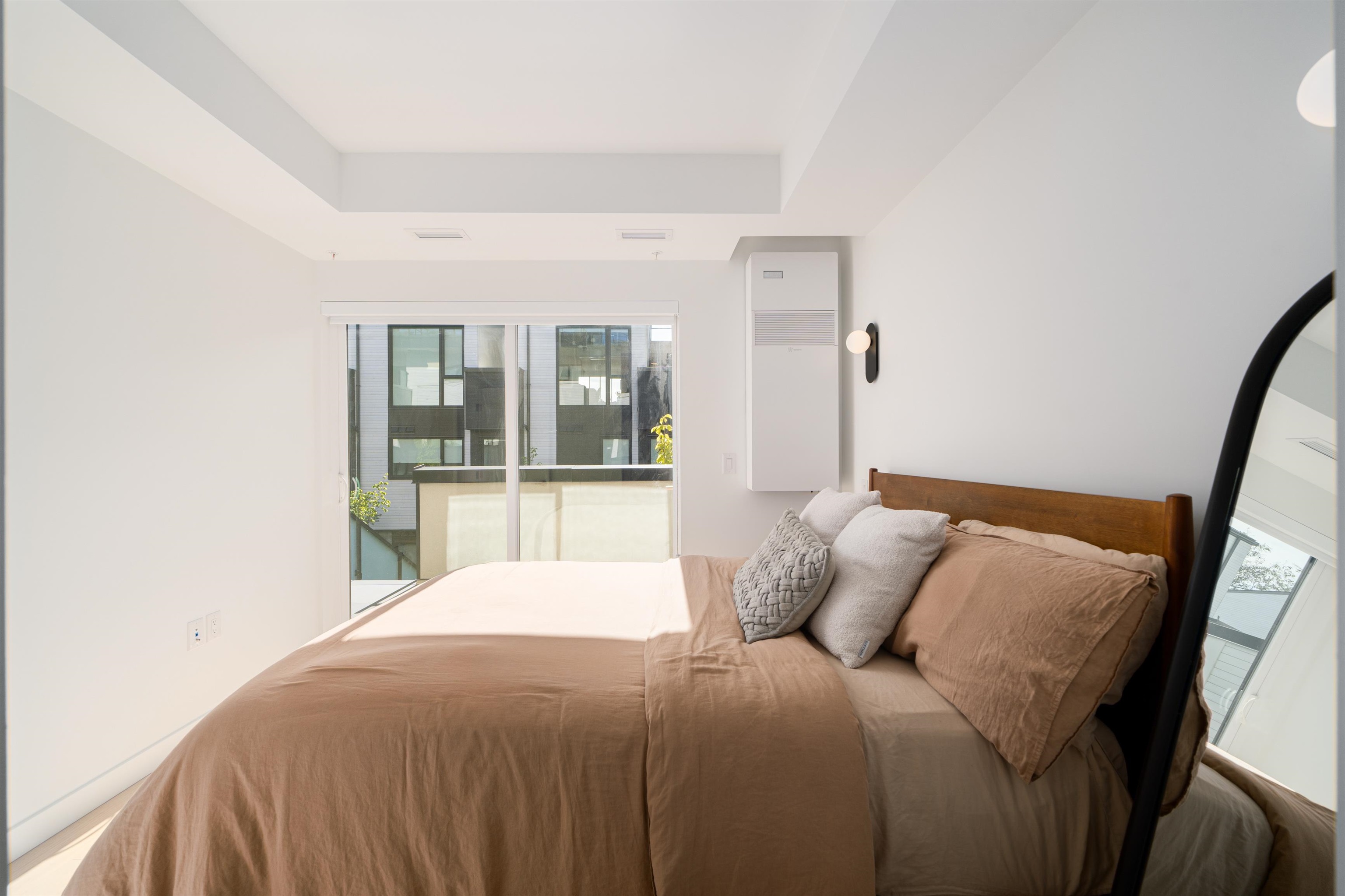 Listing image of 228 650 E 2ND STREET