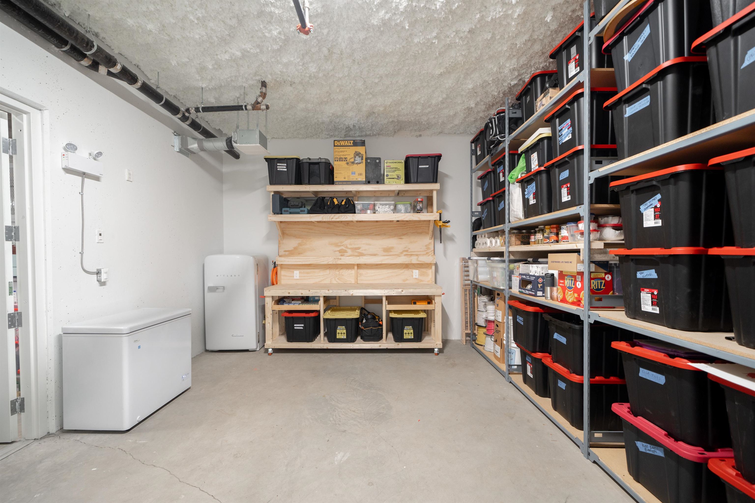 Listing image of 228 650 E 2ND STREET