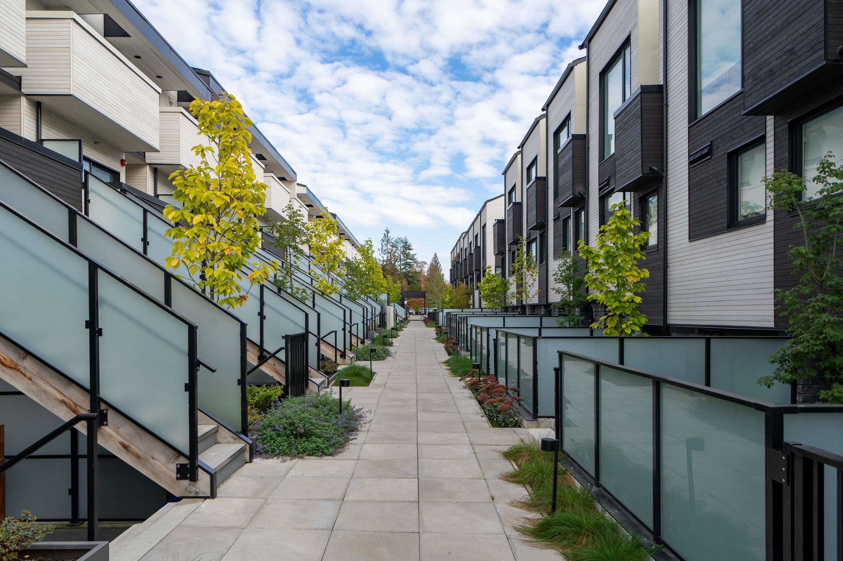 Listing image of 228 650 E 2ND STREET