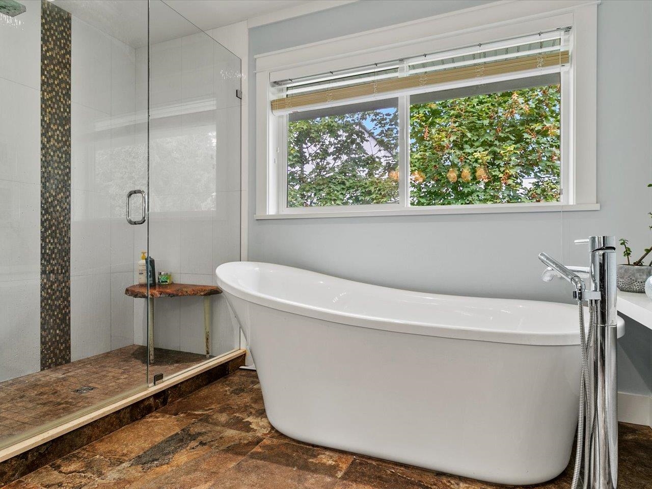 Listing image of 320 MOYNE DRIVE
