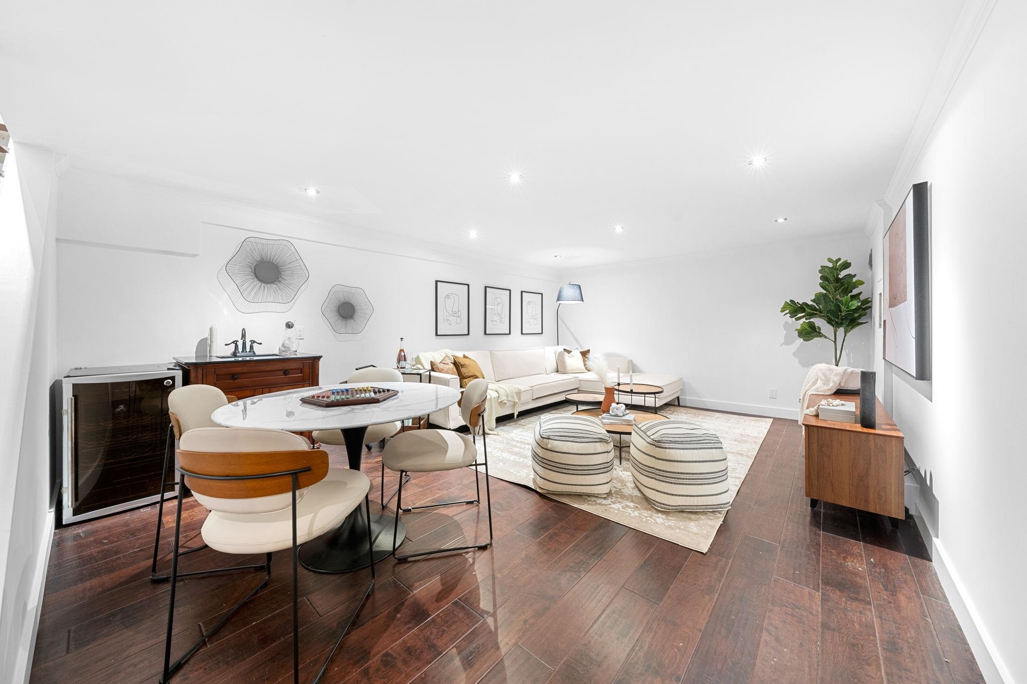 Listing image of 1183 W 21ST STREET