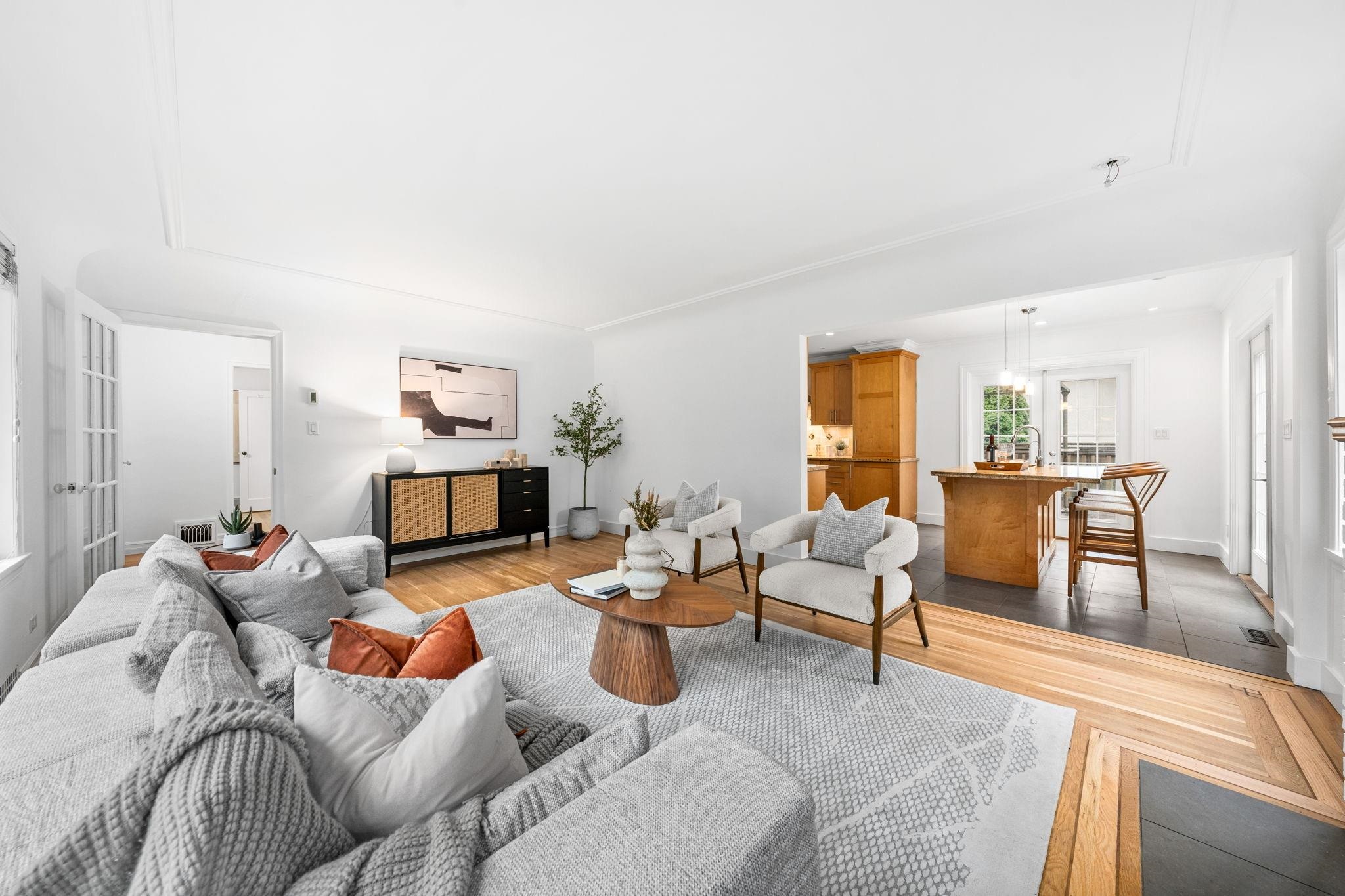 Listing image of 1183 W 21ST STREET