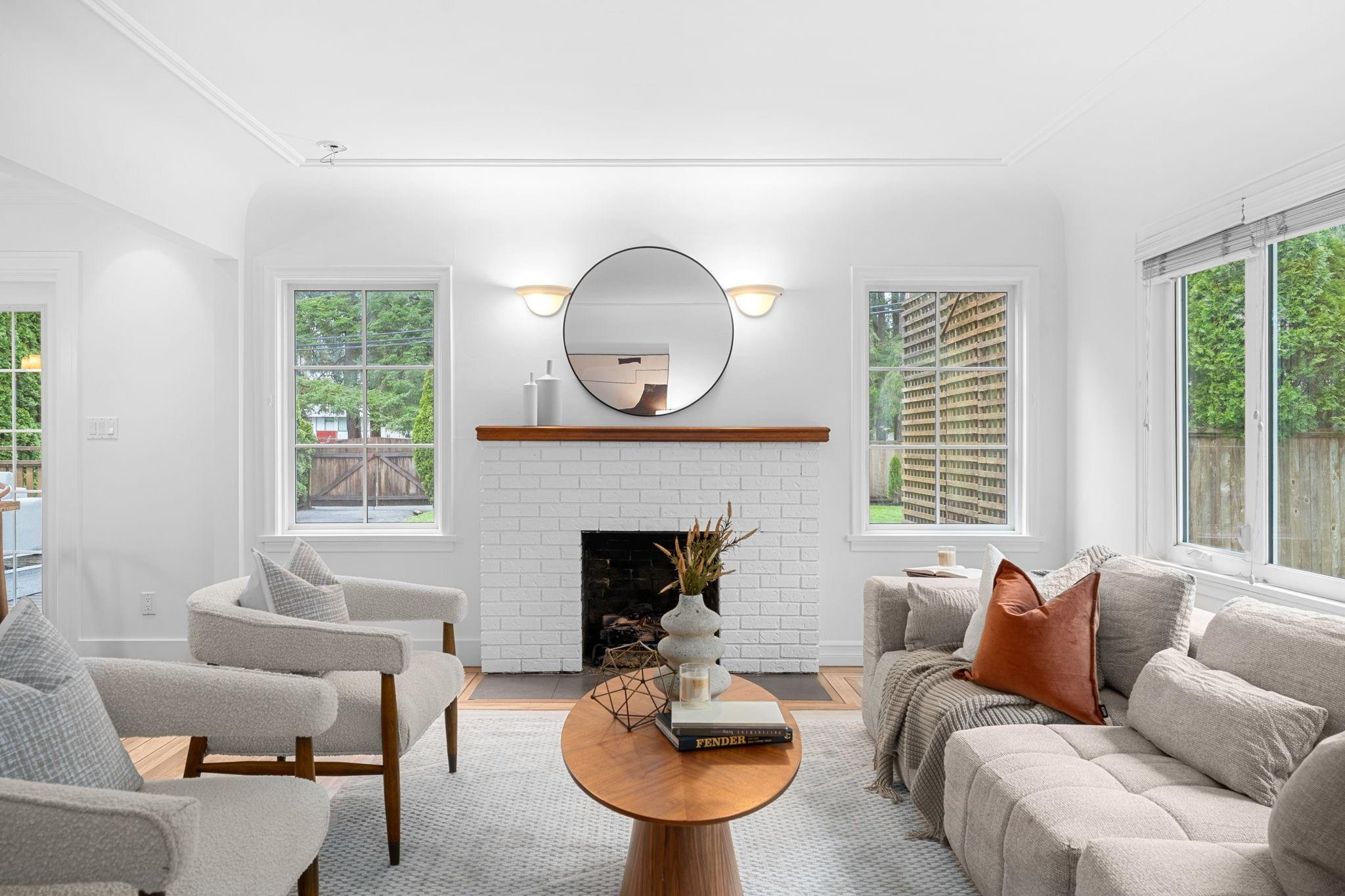 Listing image of 1183 W 21ST STREET