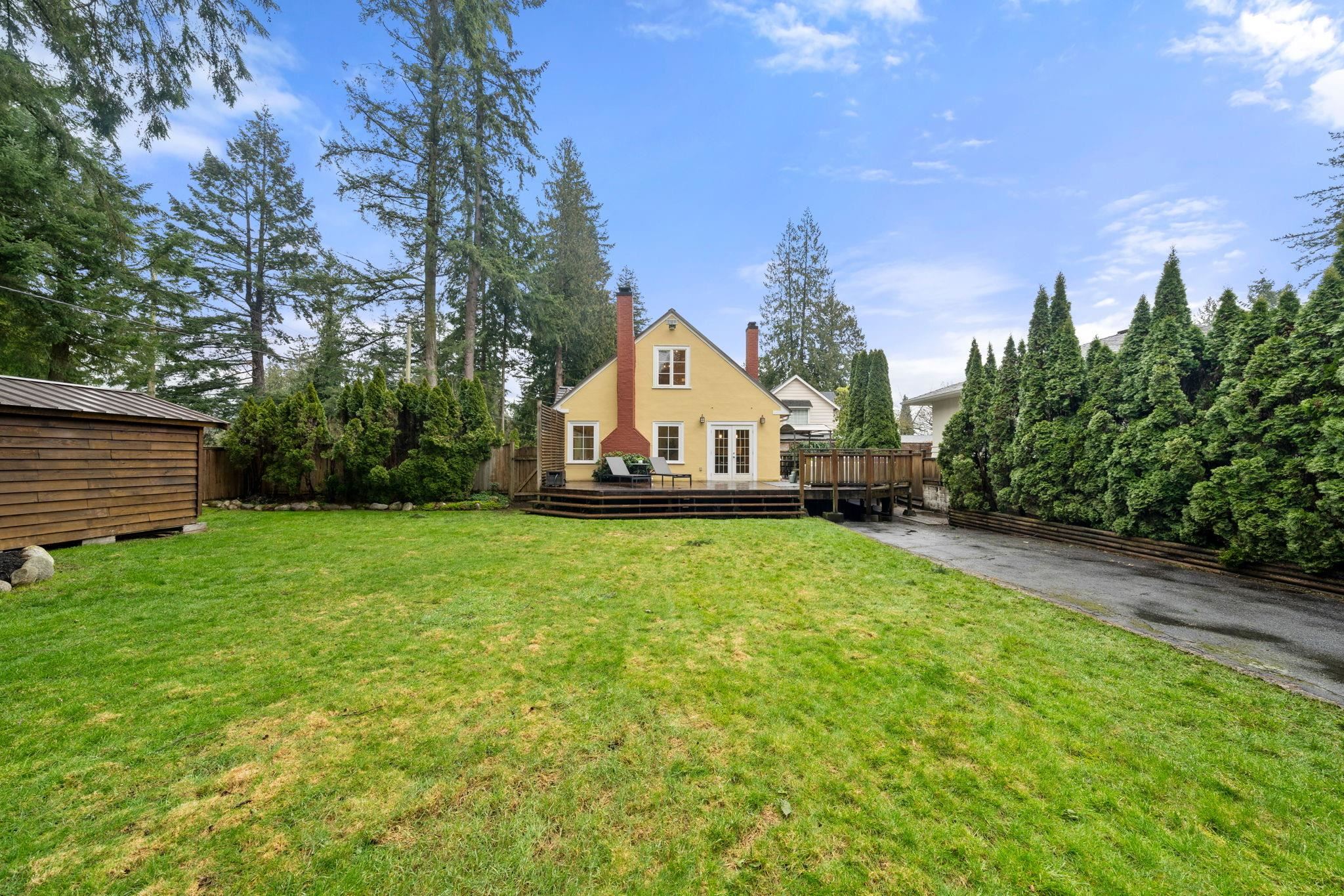 Listing image of 1183 W 21ST STREET