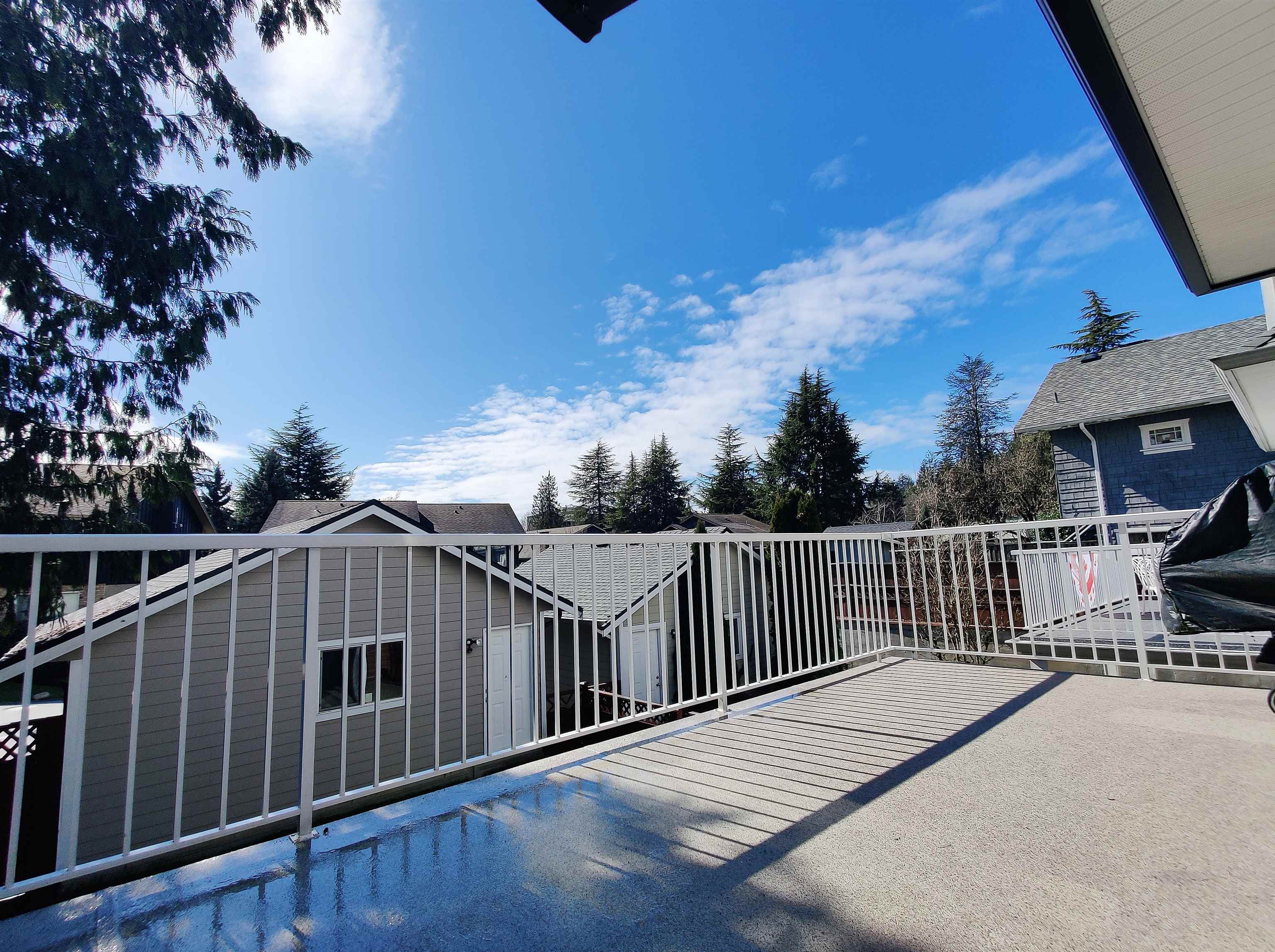 Listing image of 561 W 28TH STREET