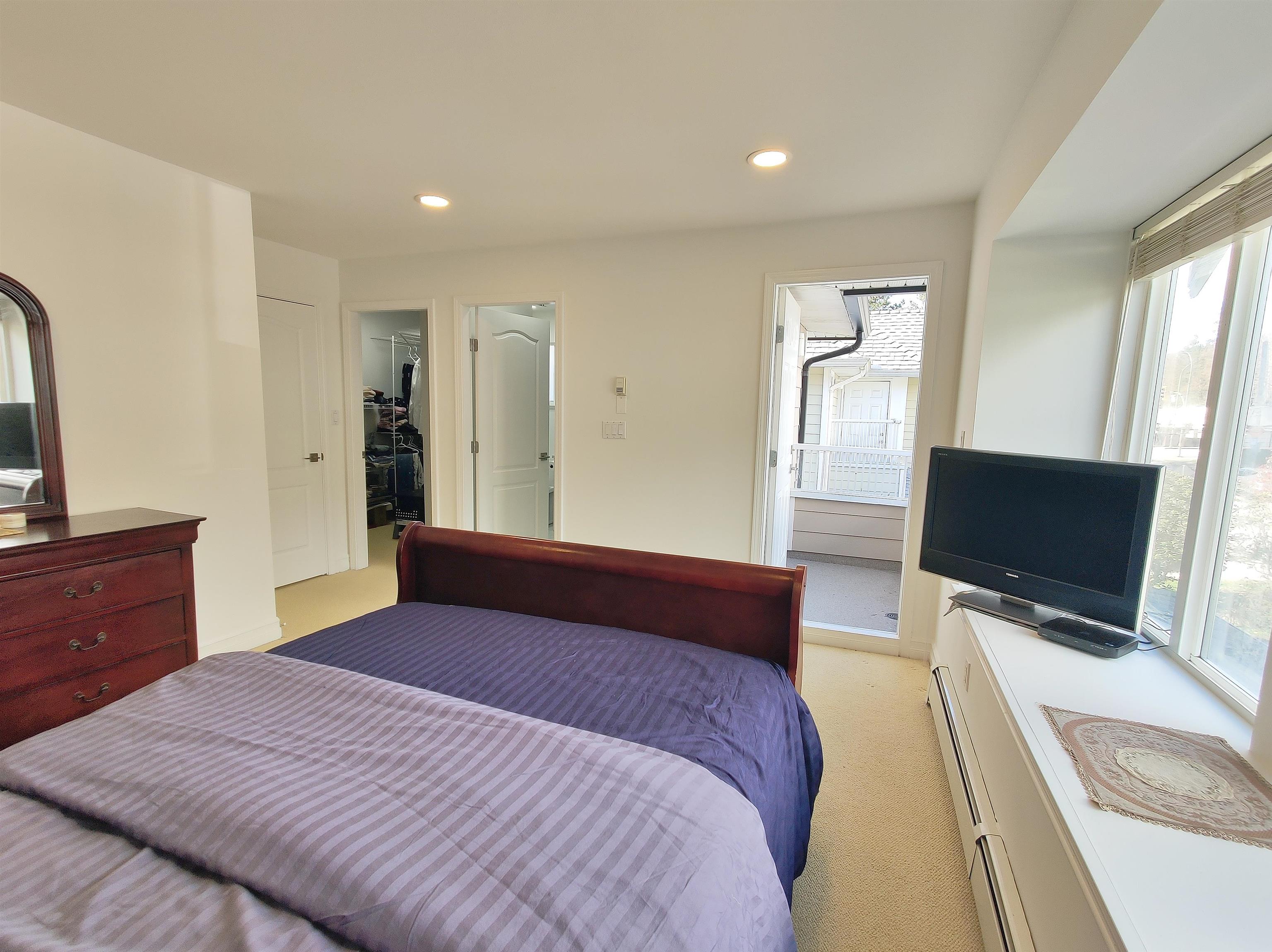 Listing image of 561 W 28TH STREET