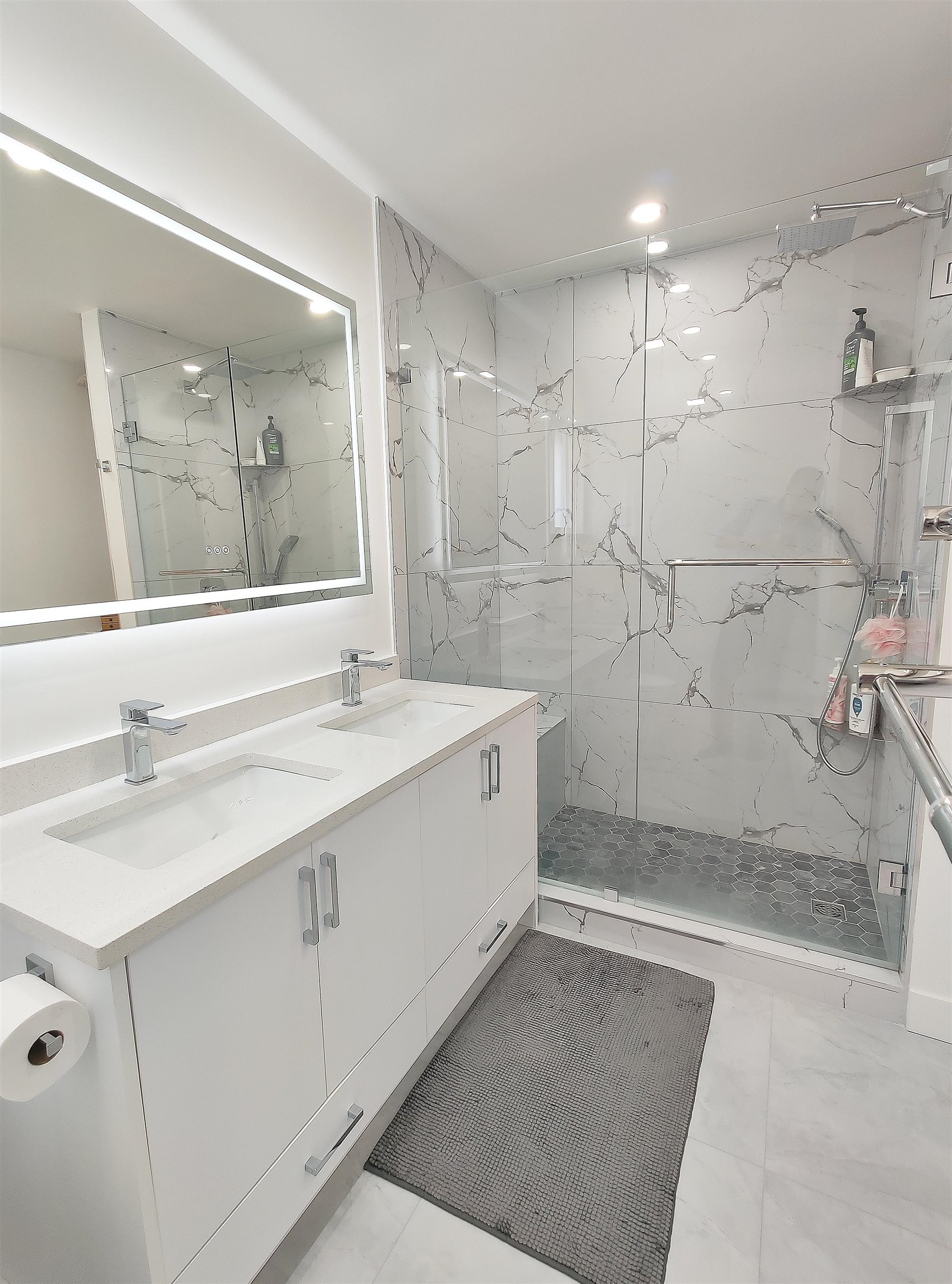 Listing image of 561 W 28TH STREET