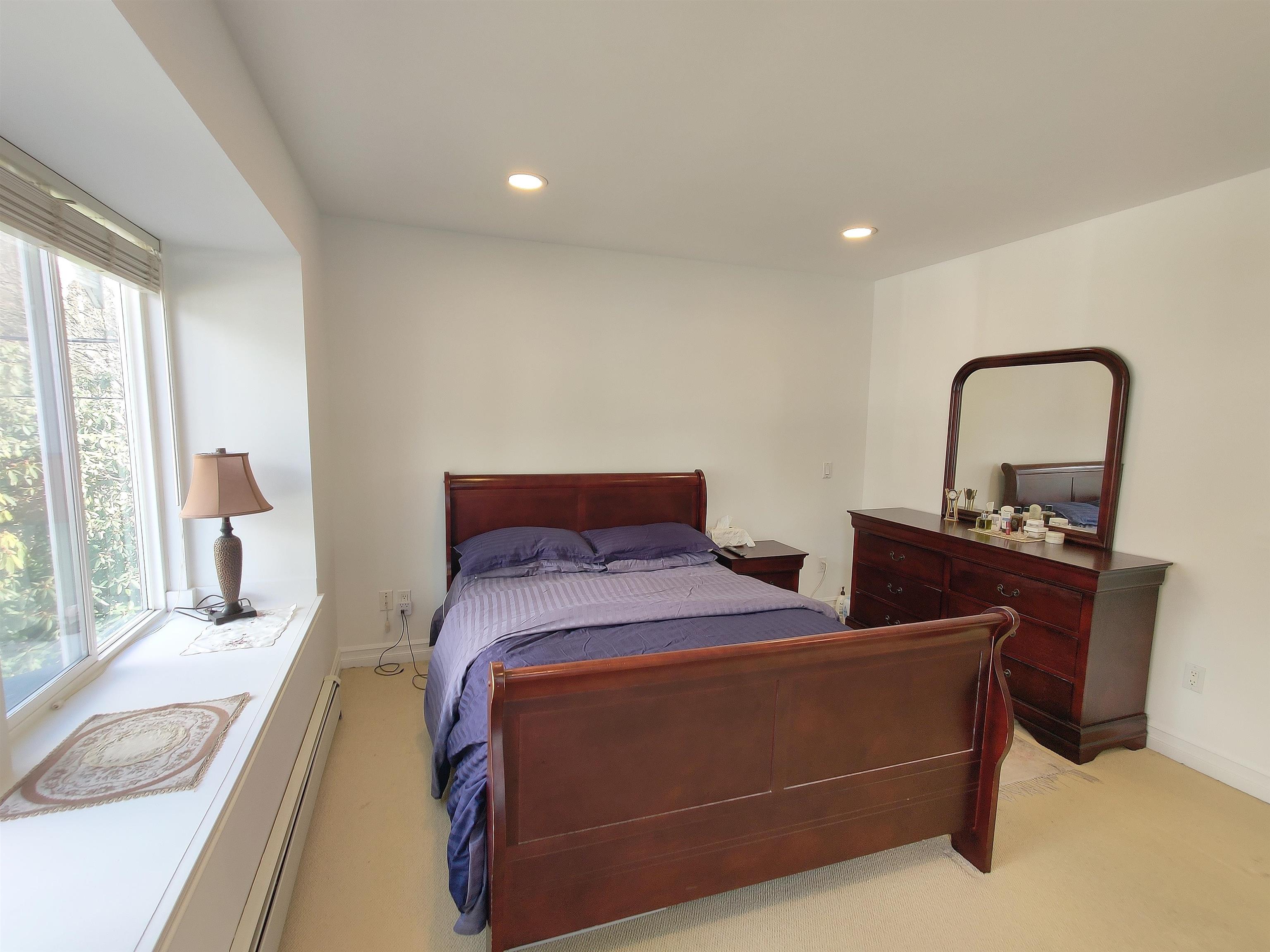 Listing image of 561 W 28TH STREET