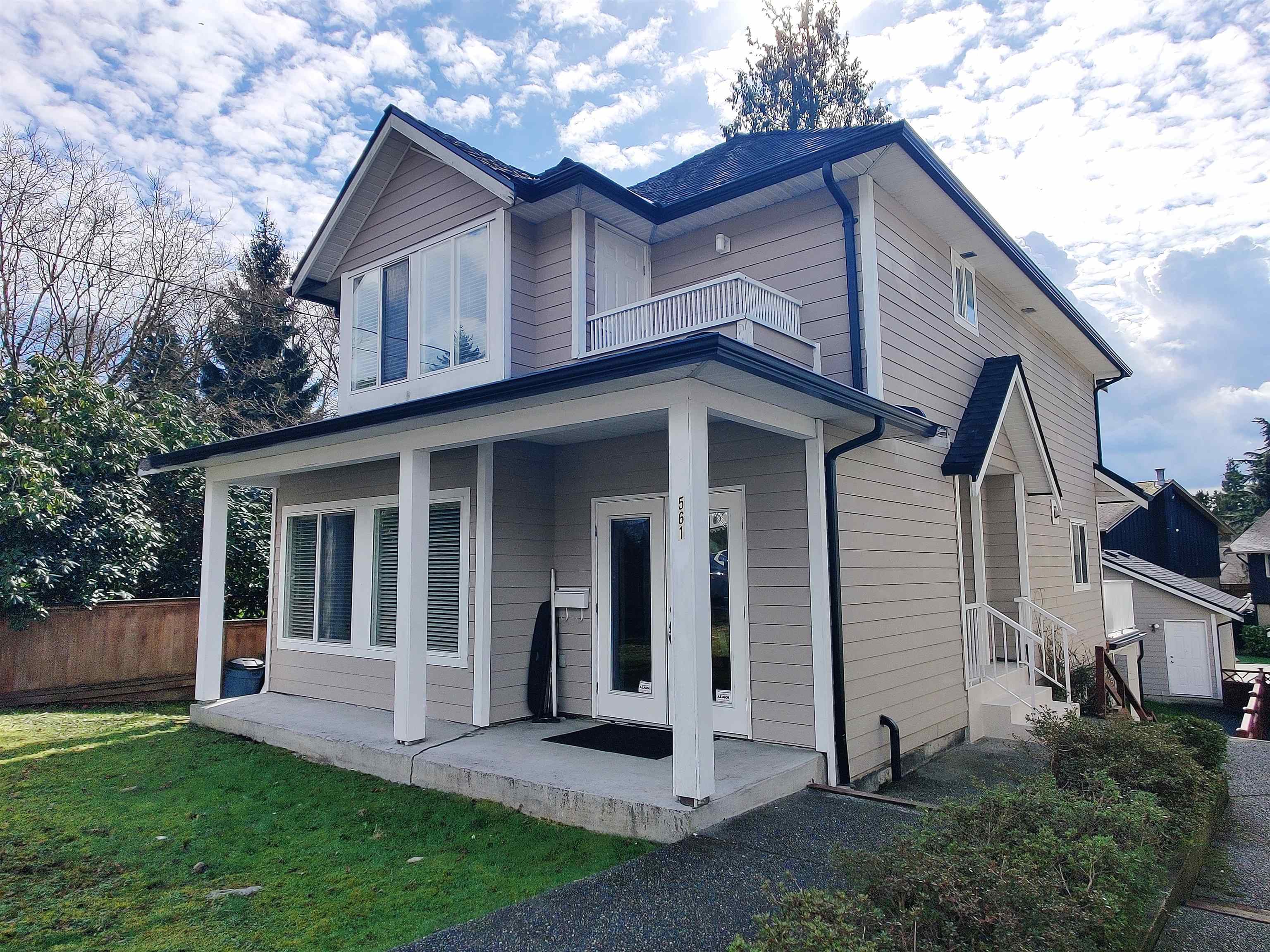Listing image of 561 W 28TH STREET