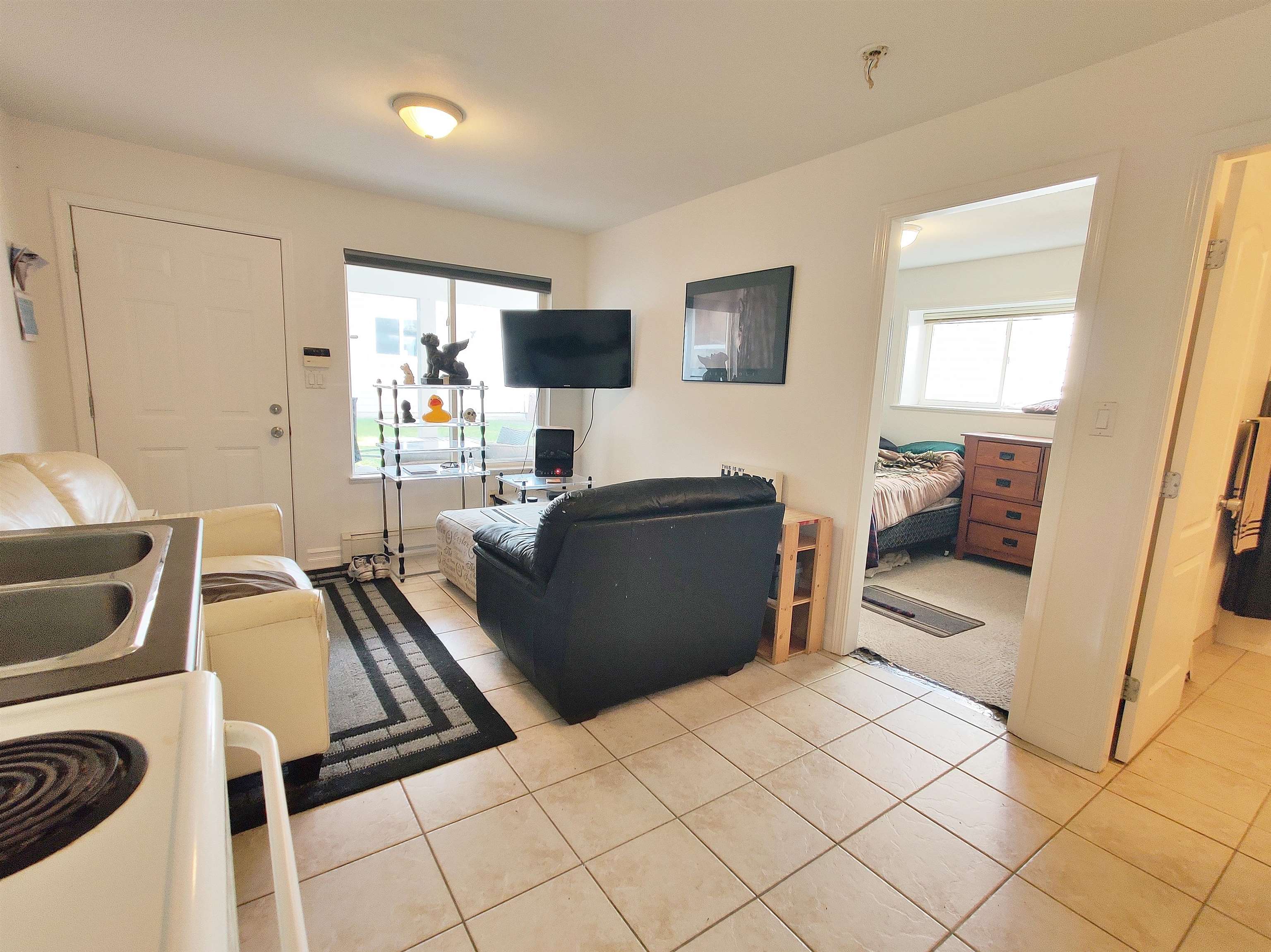Listing image of 561 W 28TH STREET