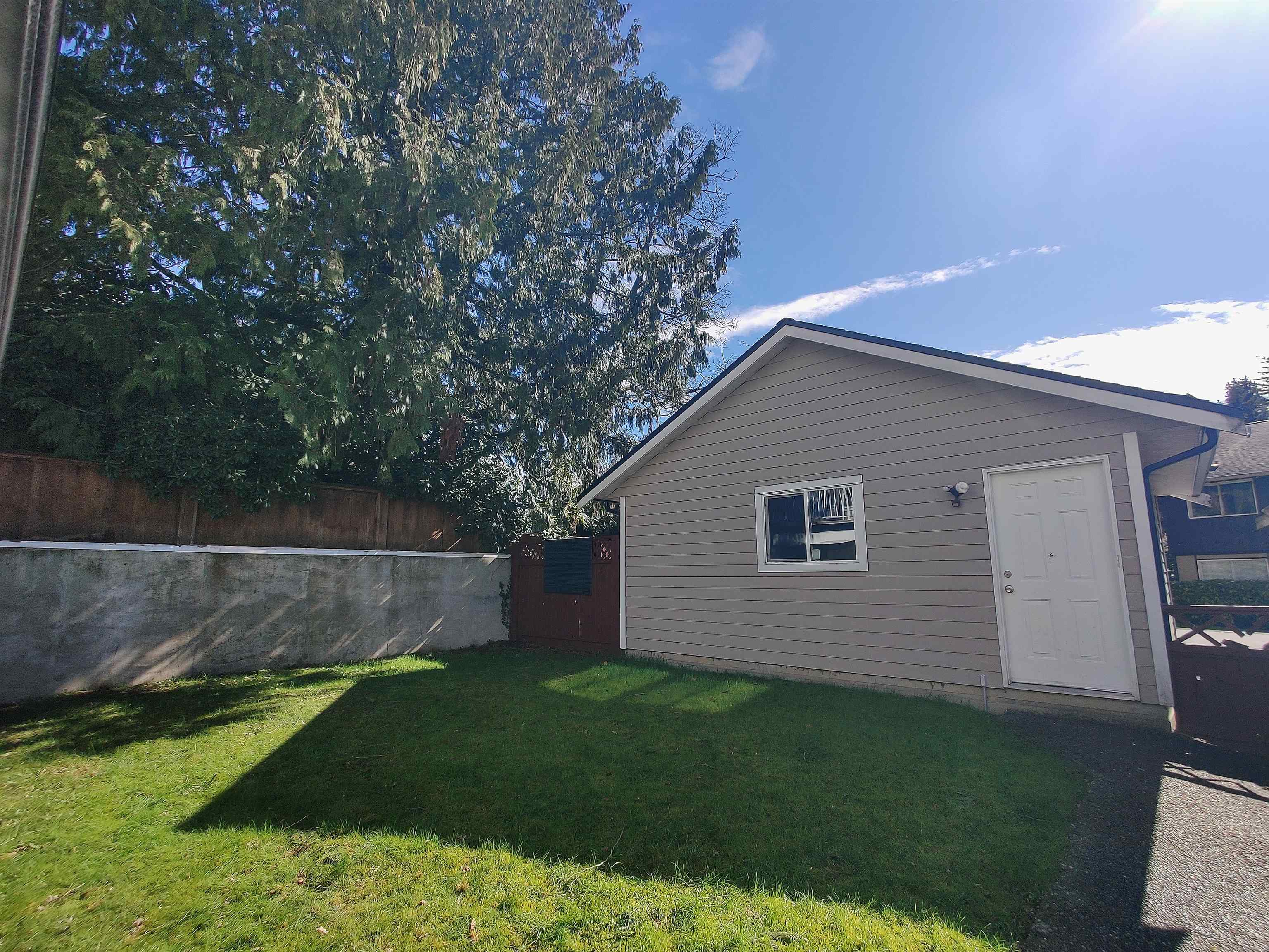 Listing image of 561 W 28TH STREET