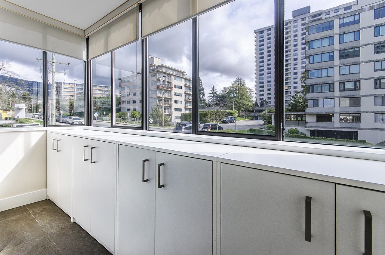 Listing image of 203 2108 ARGYLE AVENUE