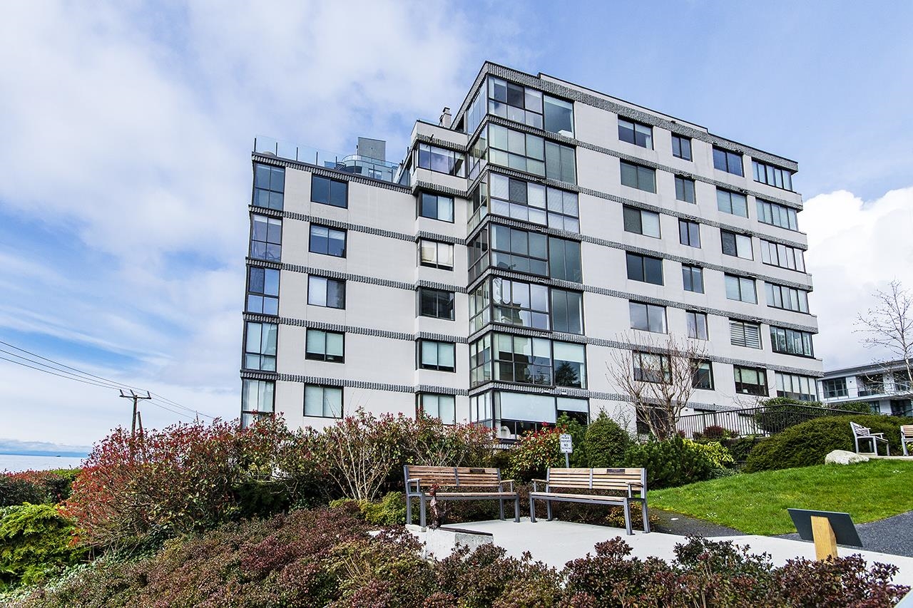 Listing image of 203 2108 ARGYLE AVENUE