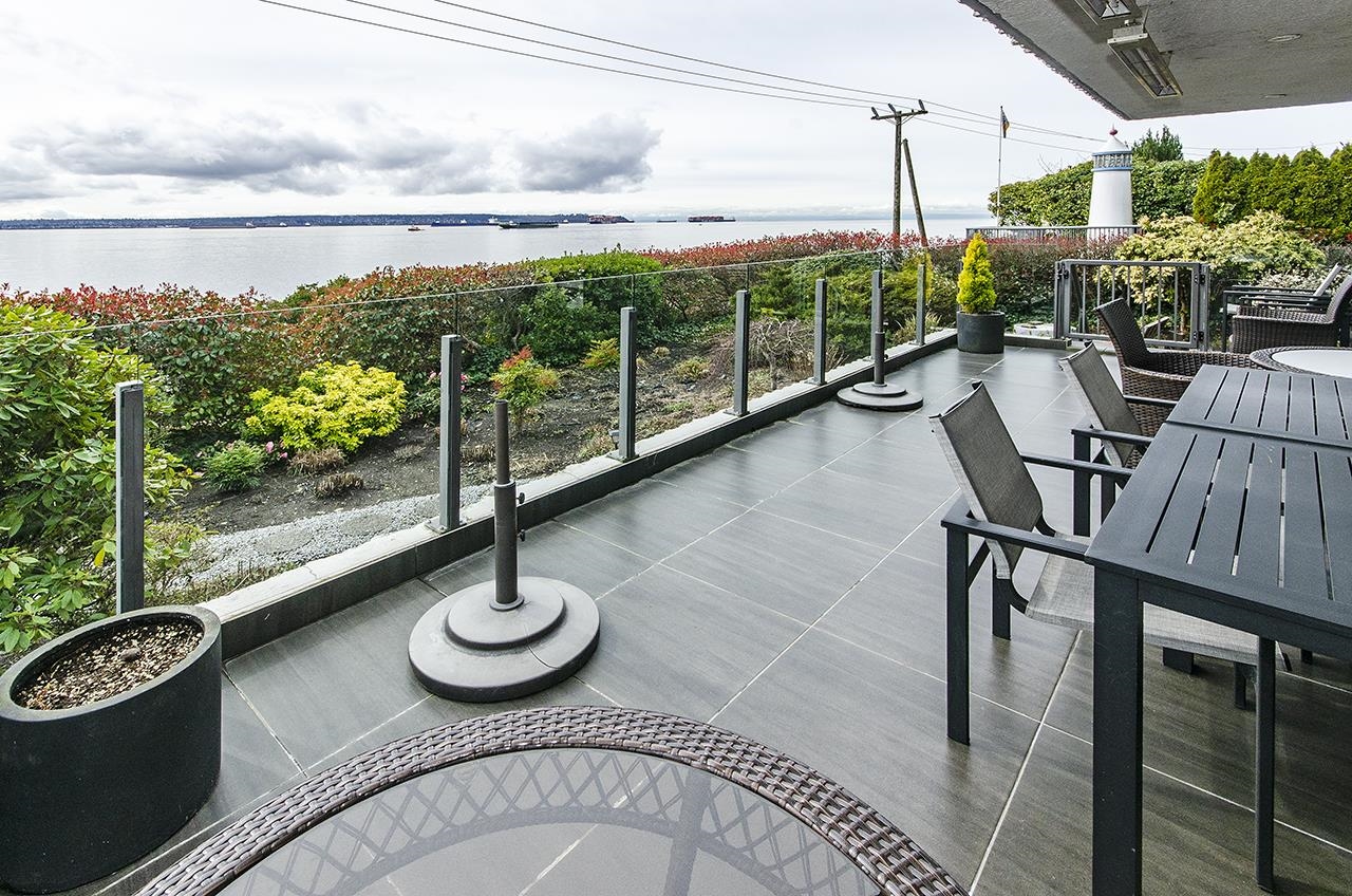 Listing image of 203 2108 ARGYLE AVENUE