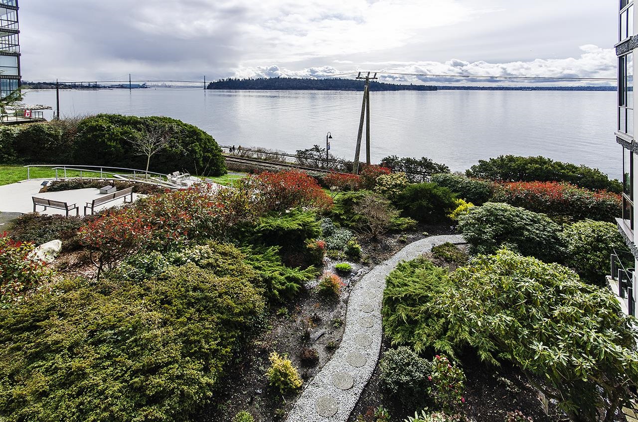 Listing image of 203 2108 ARGYLE AVENUE