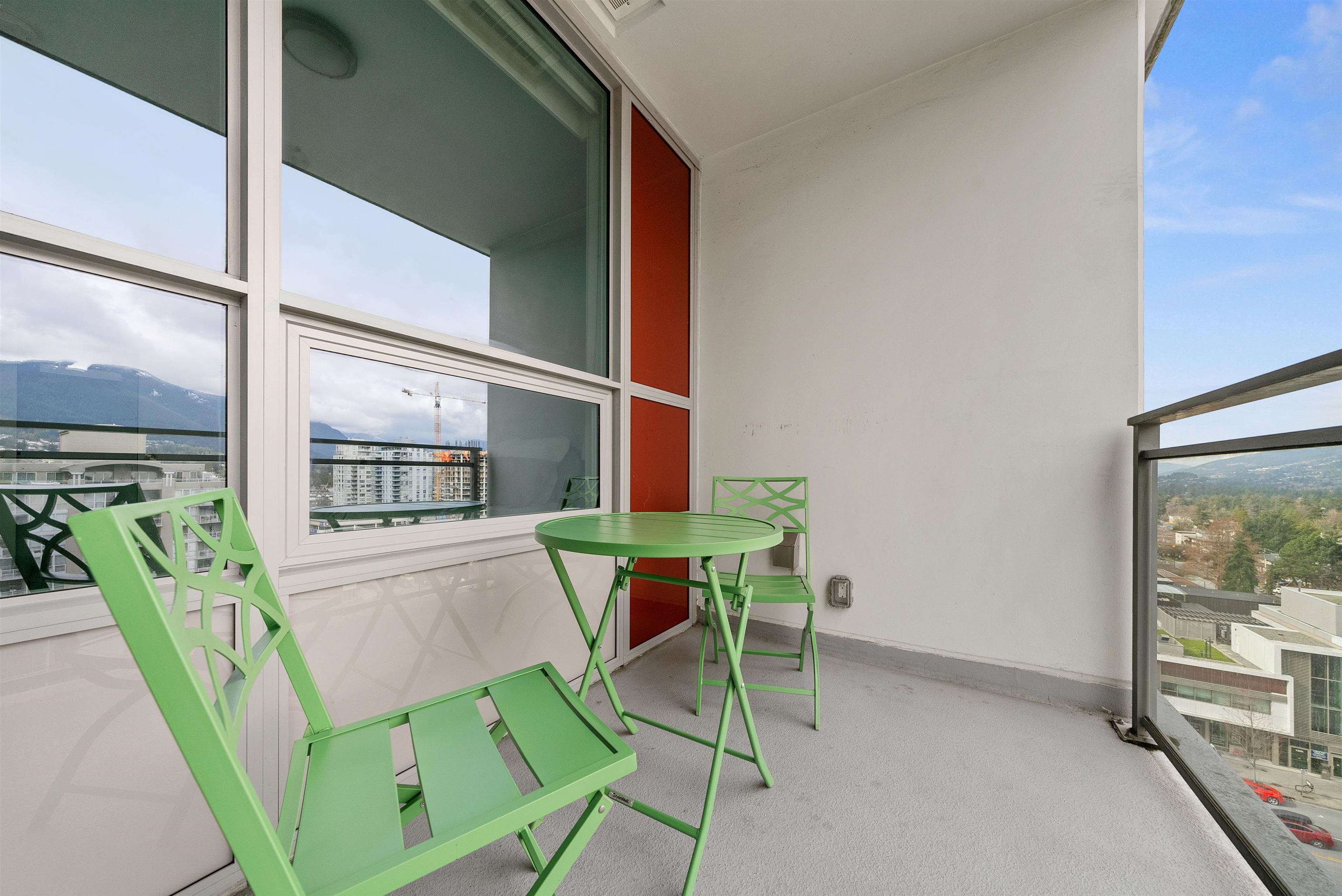 Listing image of 901 112 E 13 STREET
