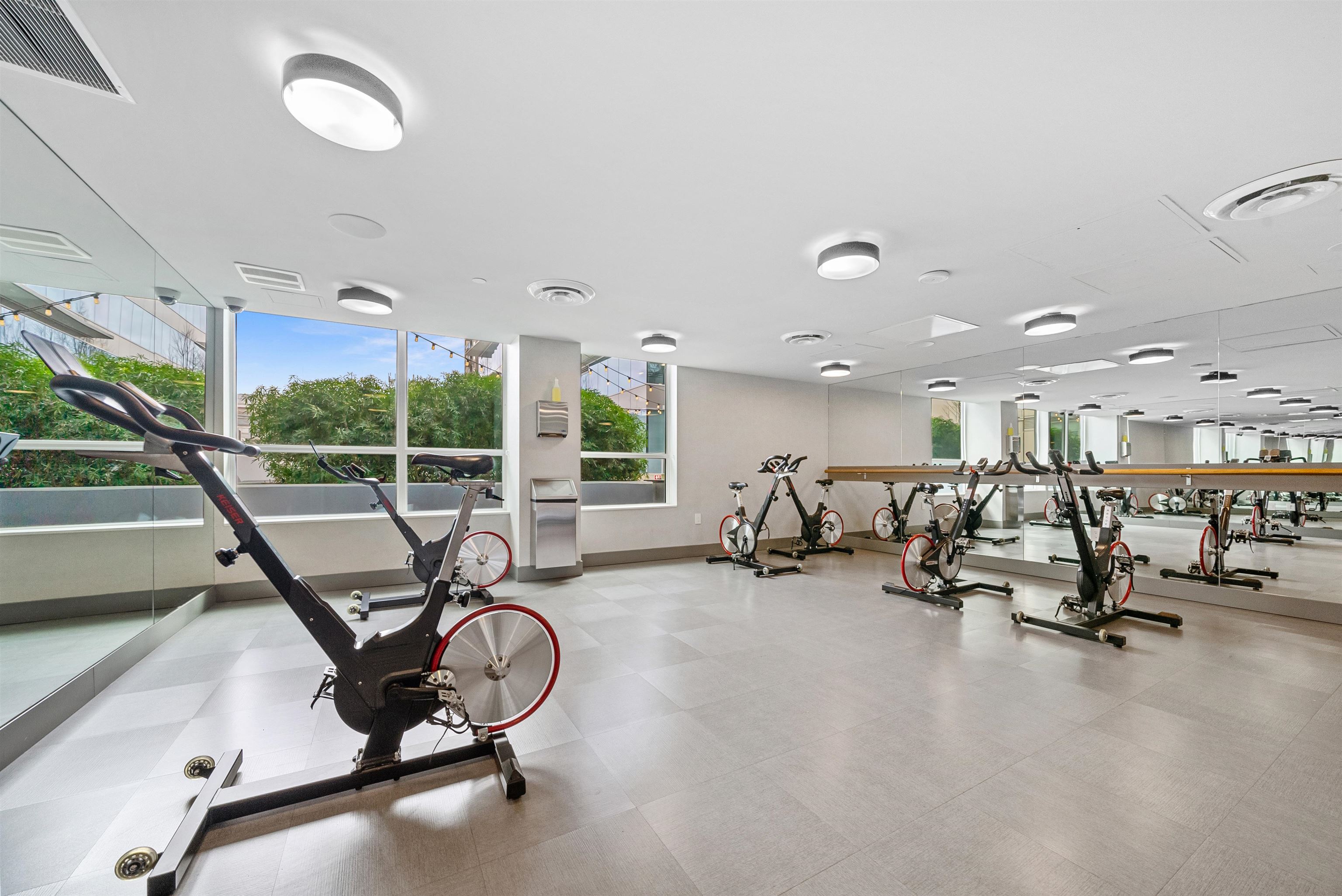 Listing image of 901 112 E 13 STREET