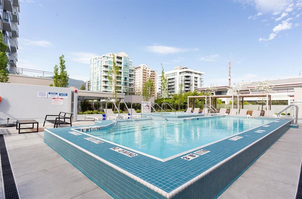 Listing image of 901 112 E 13 STREET