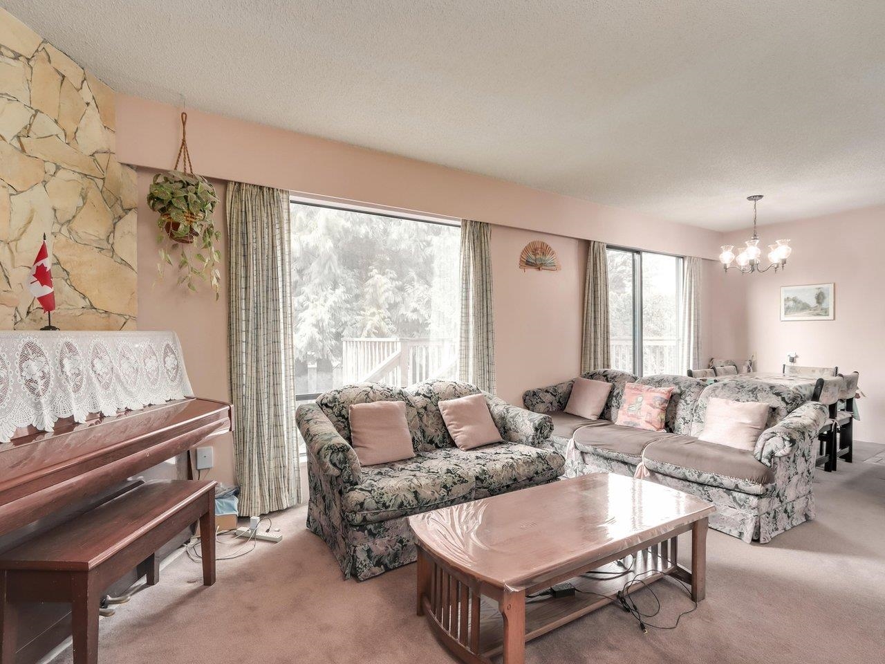 Listing image of 2027 KIRKSTONE ROAD