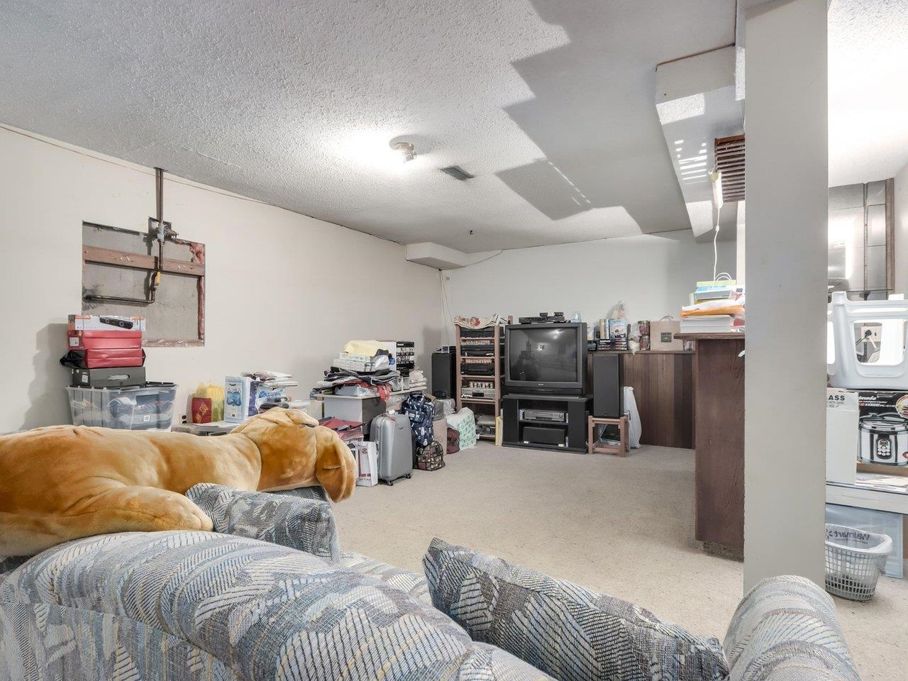 Listing image of 2027 KIRKSTONE ROAD
