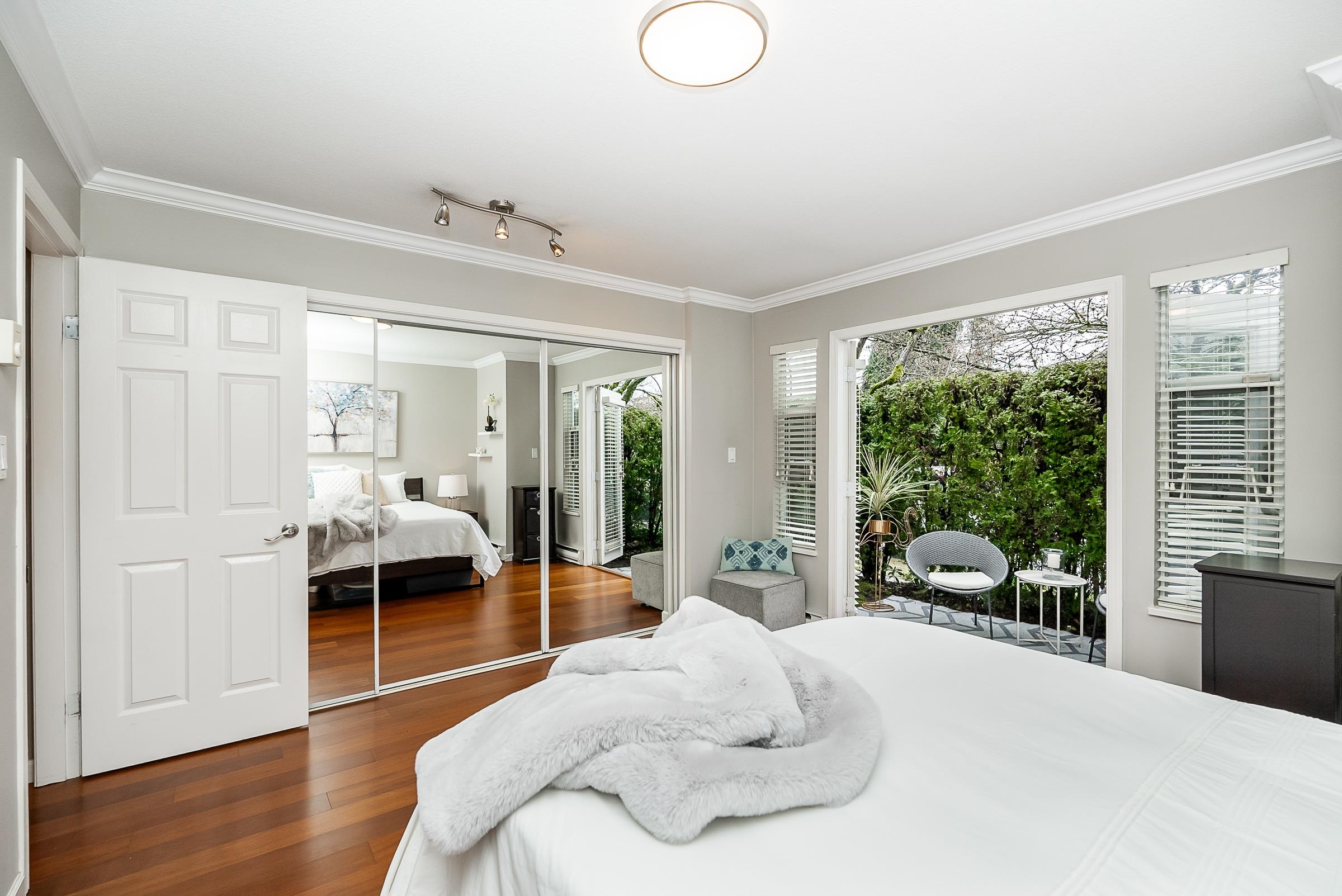 Listing image of 104 222 W 4TH STREET