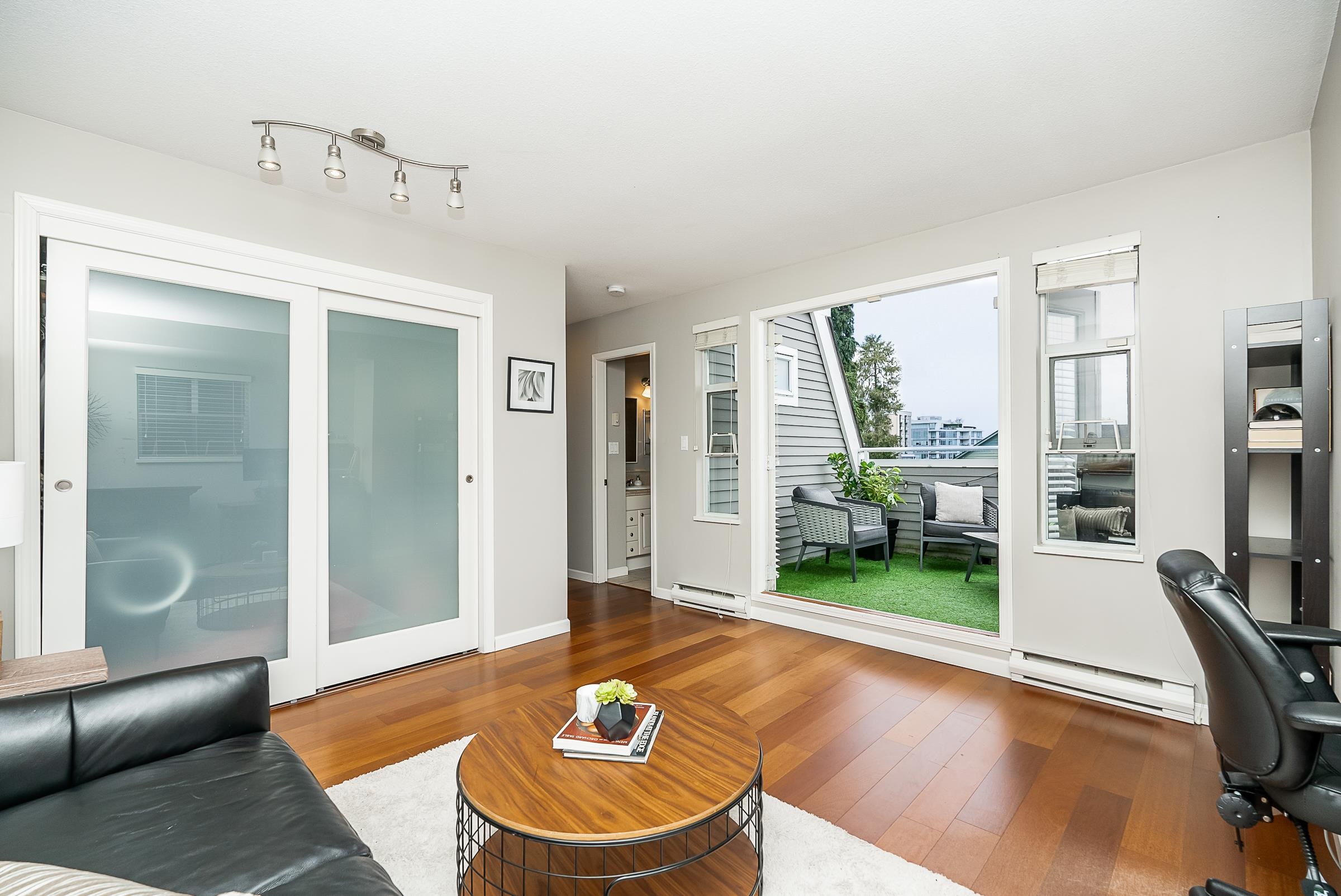 Listing image of 104 222 W 4TH STREET