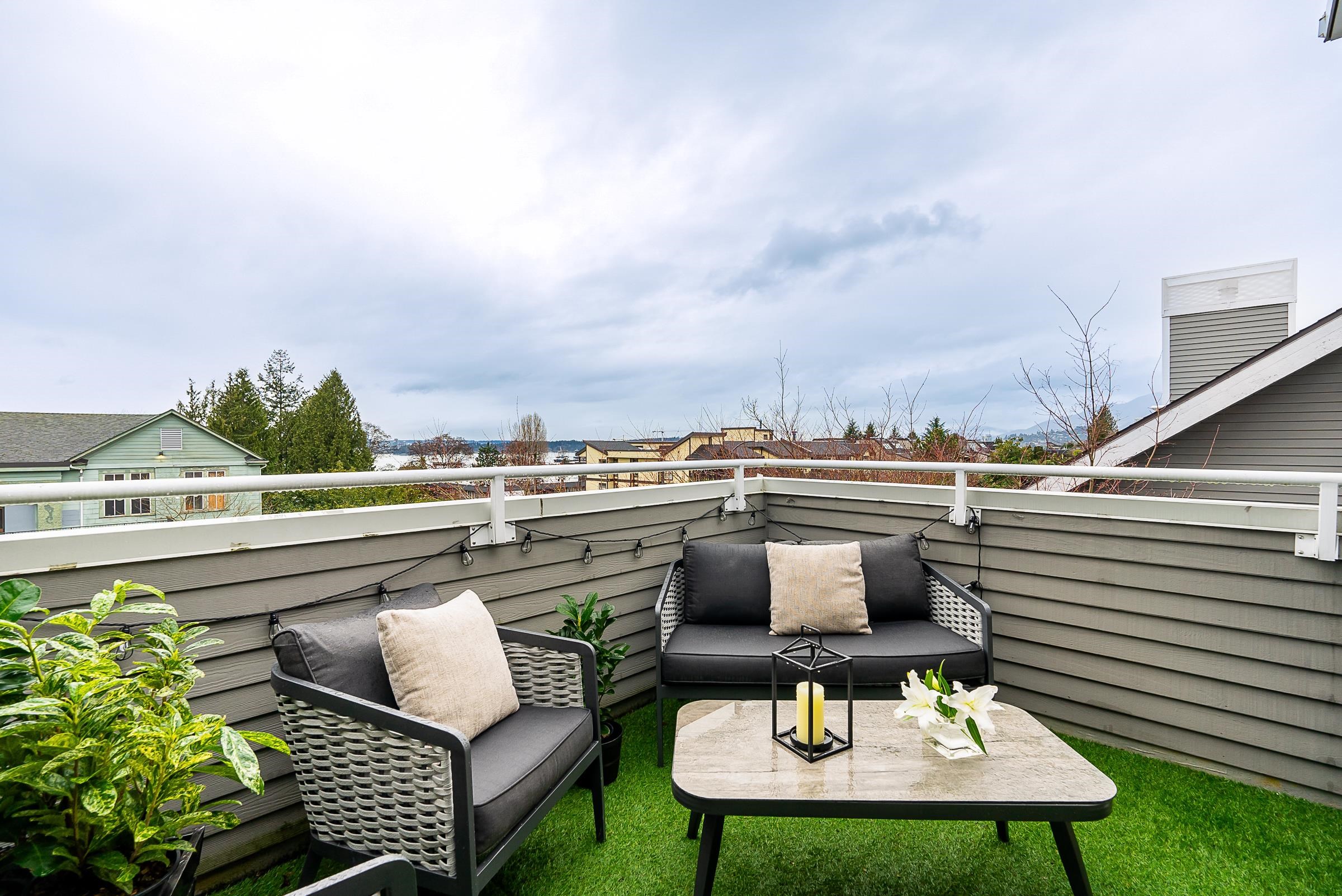 Listing image of 104 222 W 4TH STREET