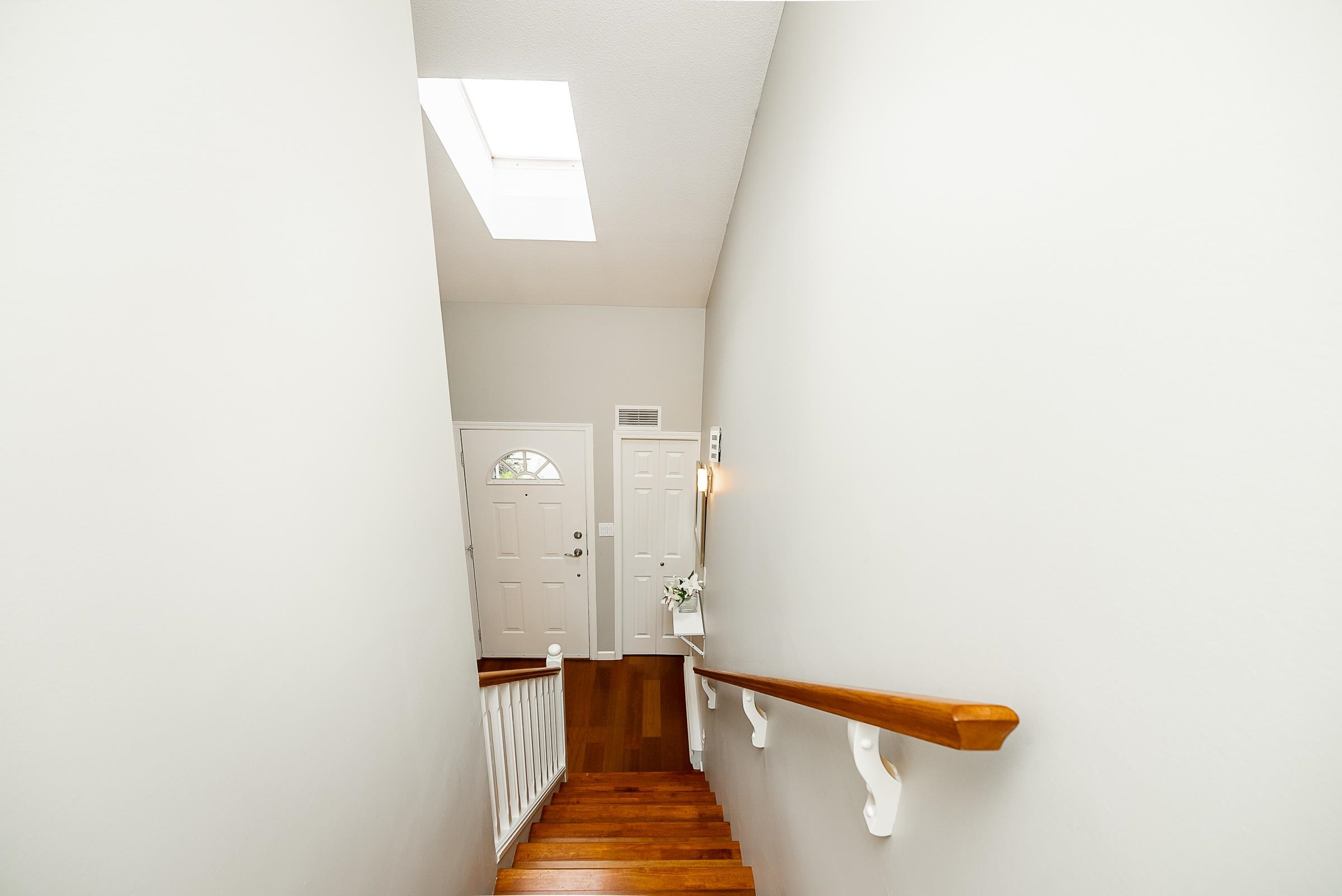 Listing image of 104 222 W 4TH STREET