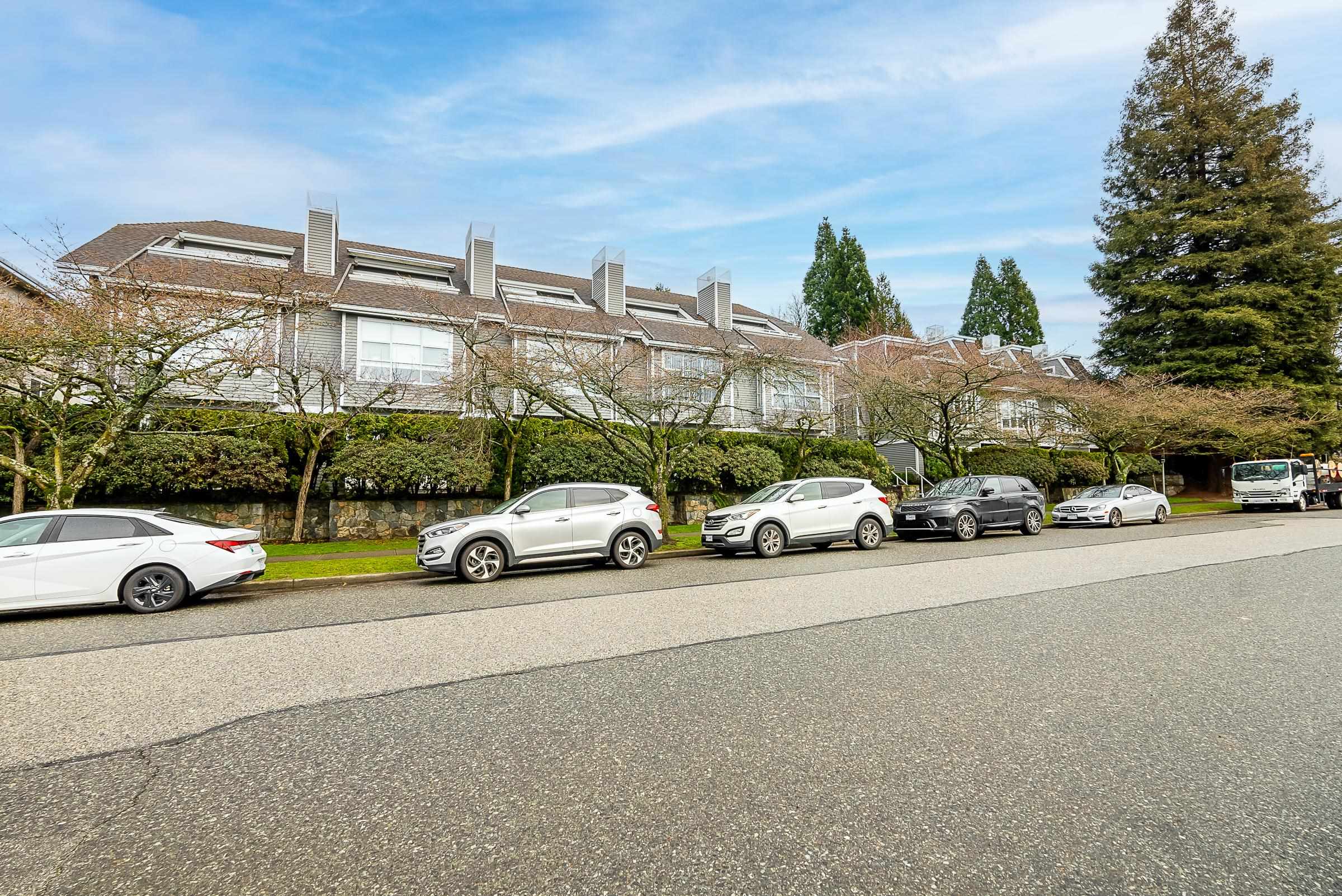 Listing image of 104 222 W 4TH STREET