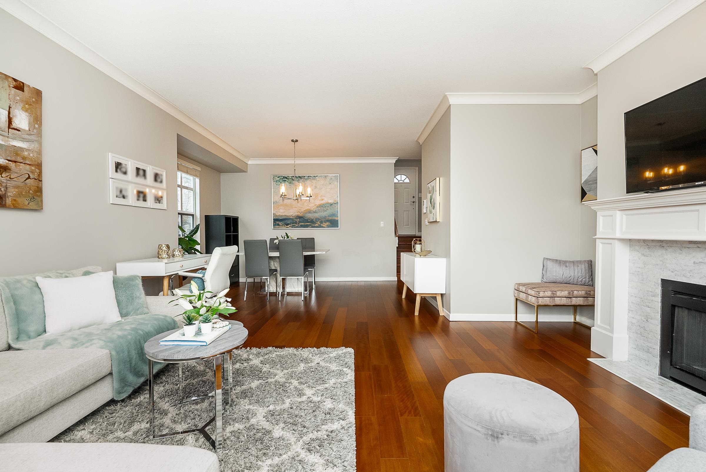 Listing image of 104 222 W 4TH STREET