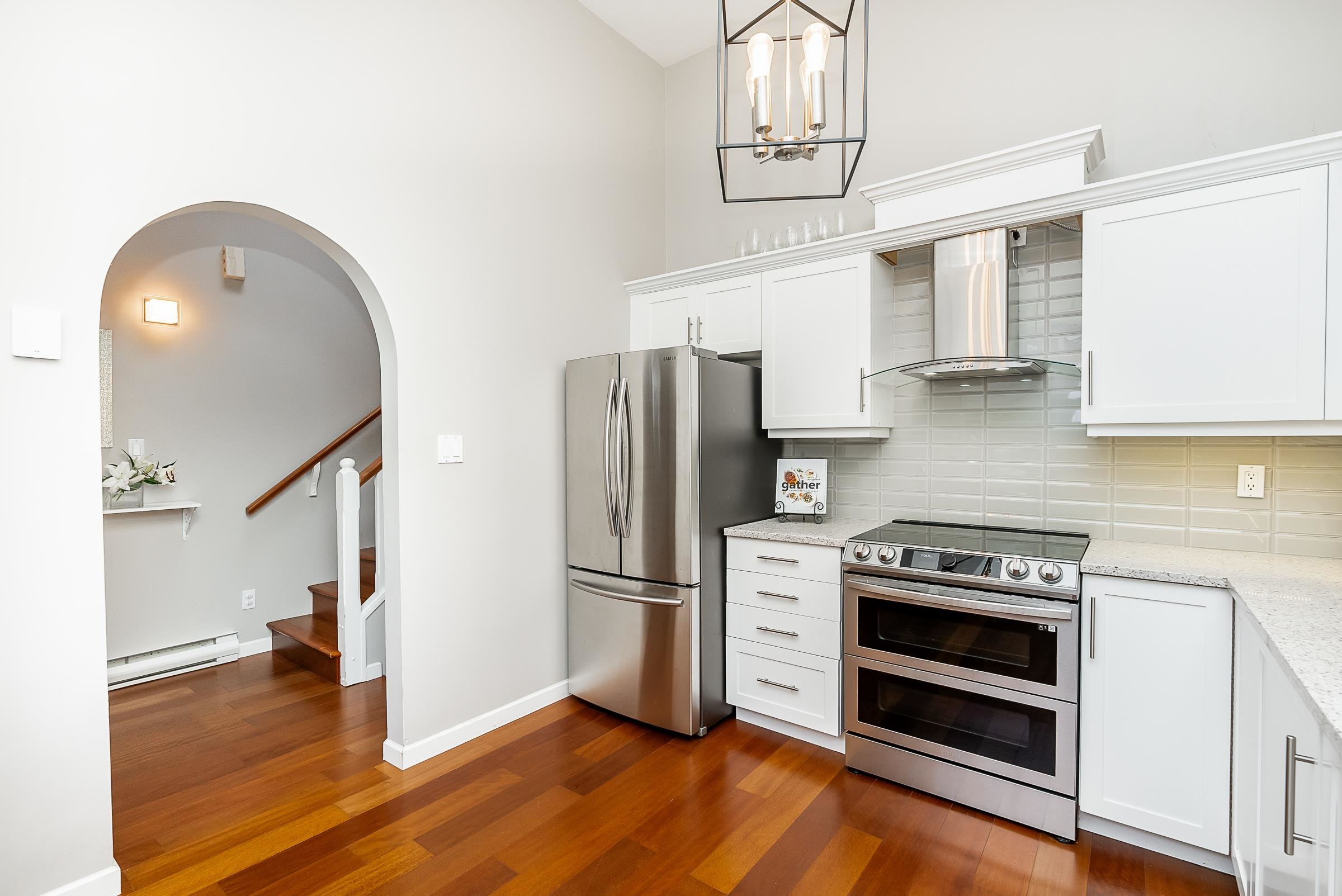 Listing image of 104 222 W 4TH STREET