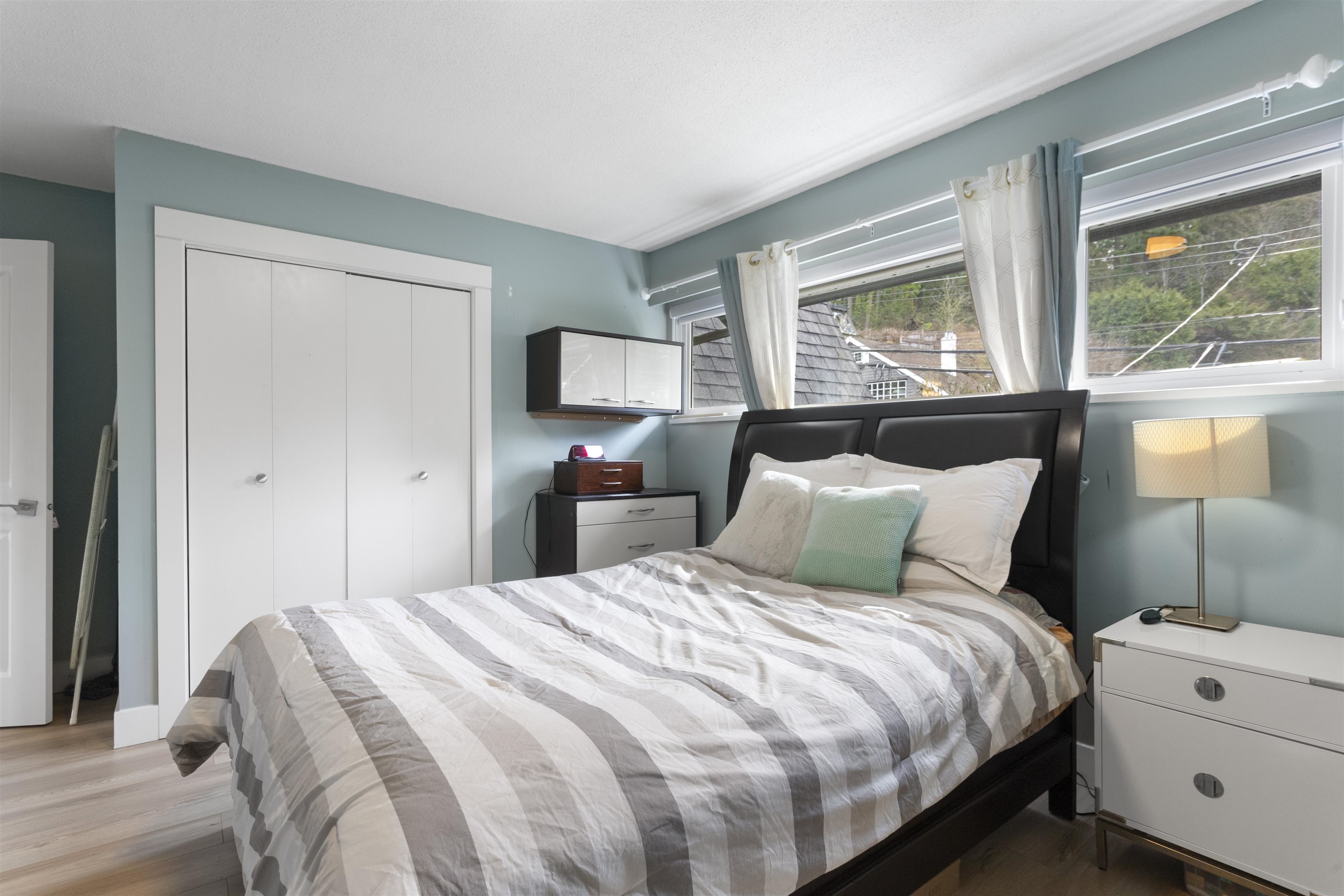Listing image of 6389 CHATHAM STREET