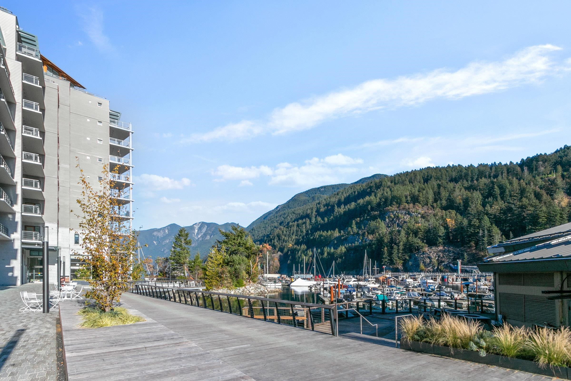 Listing image of 6389 CHATHAM STREET