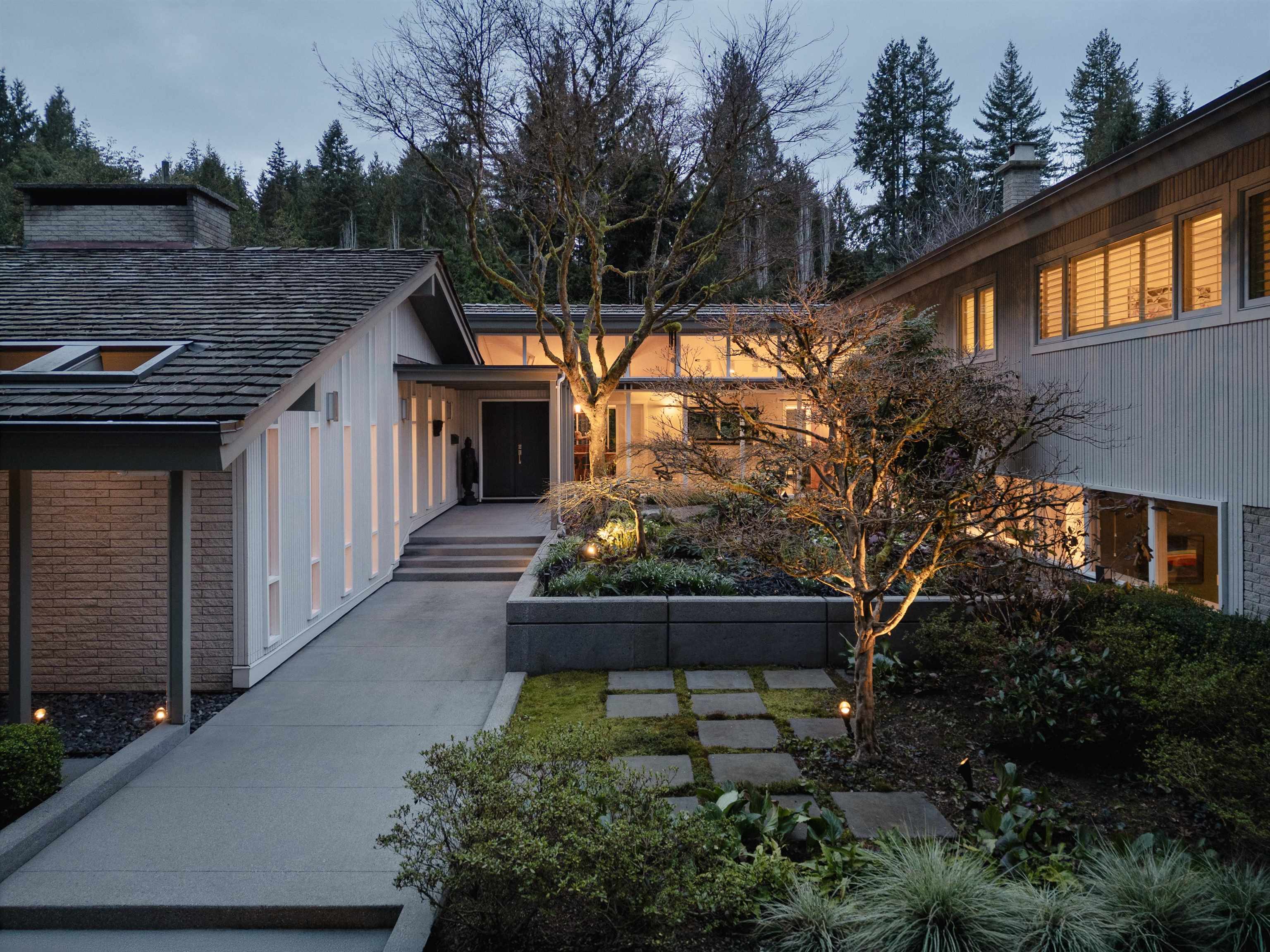 Listing image of 425 RABBIT LANE