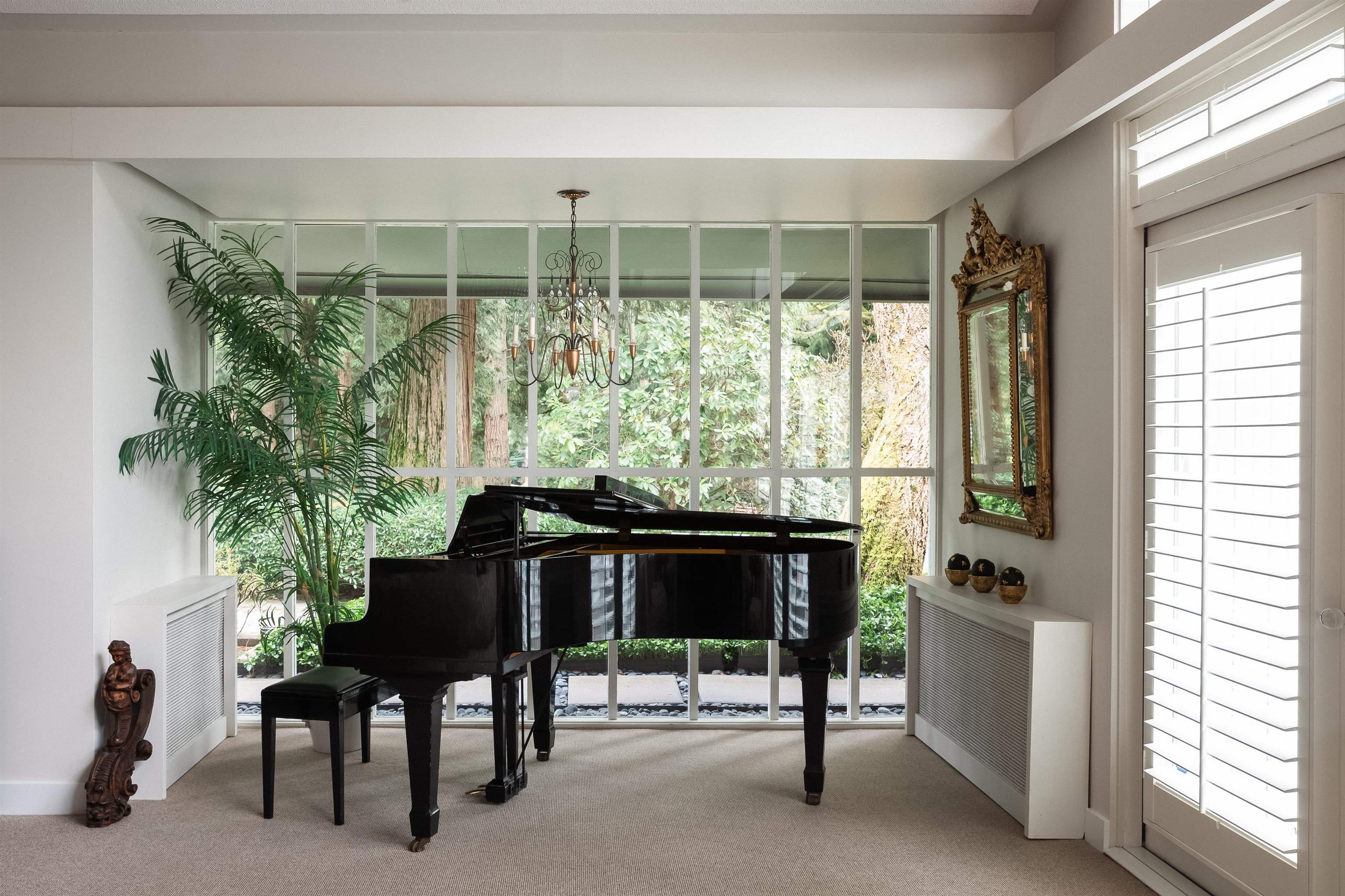 Listing image of 425 RABBIT LANE