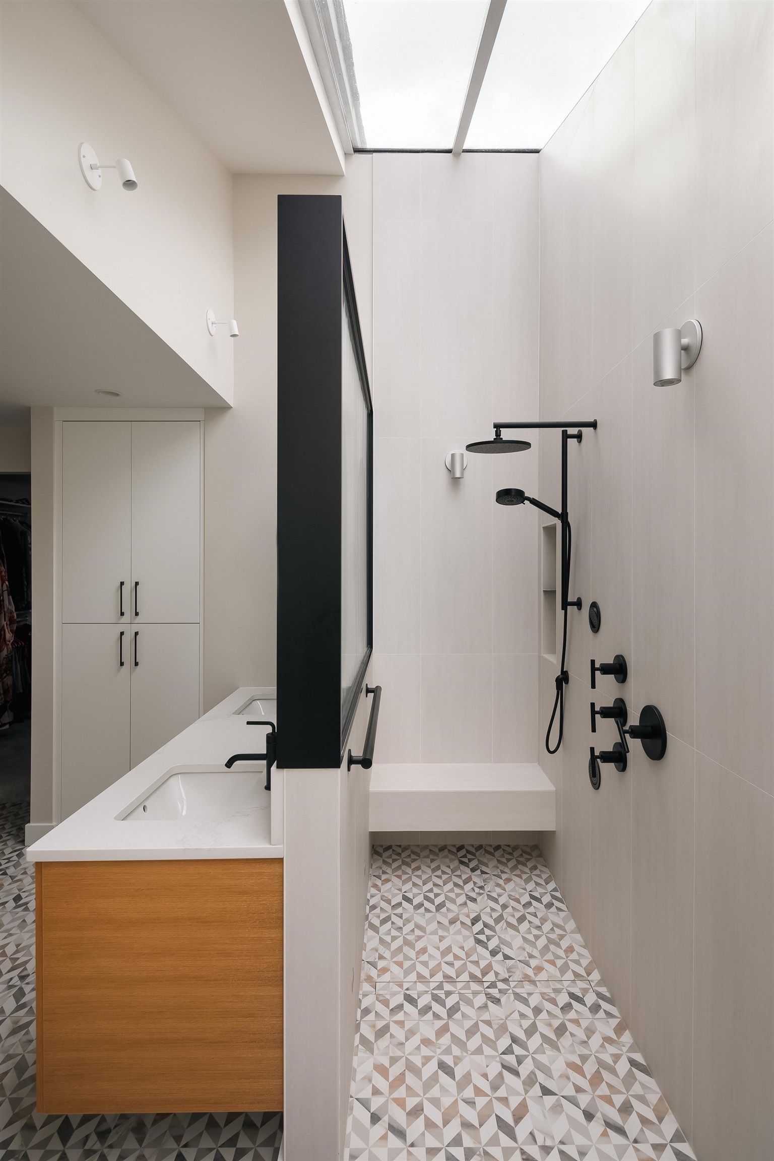 Listing image of 425 RABBIT LANE