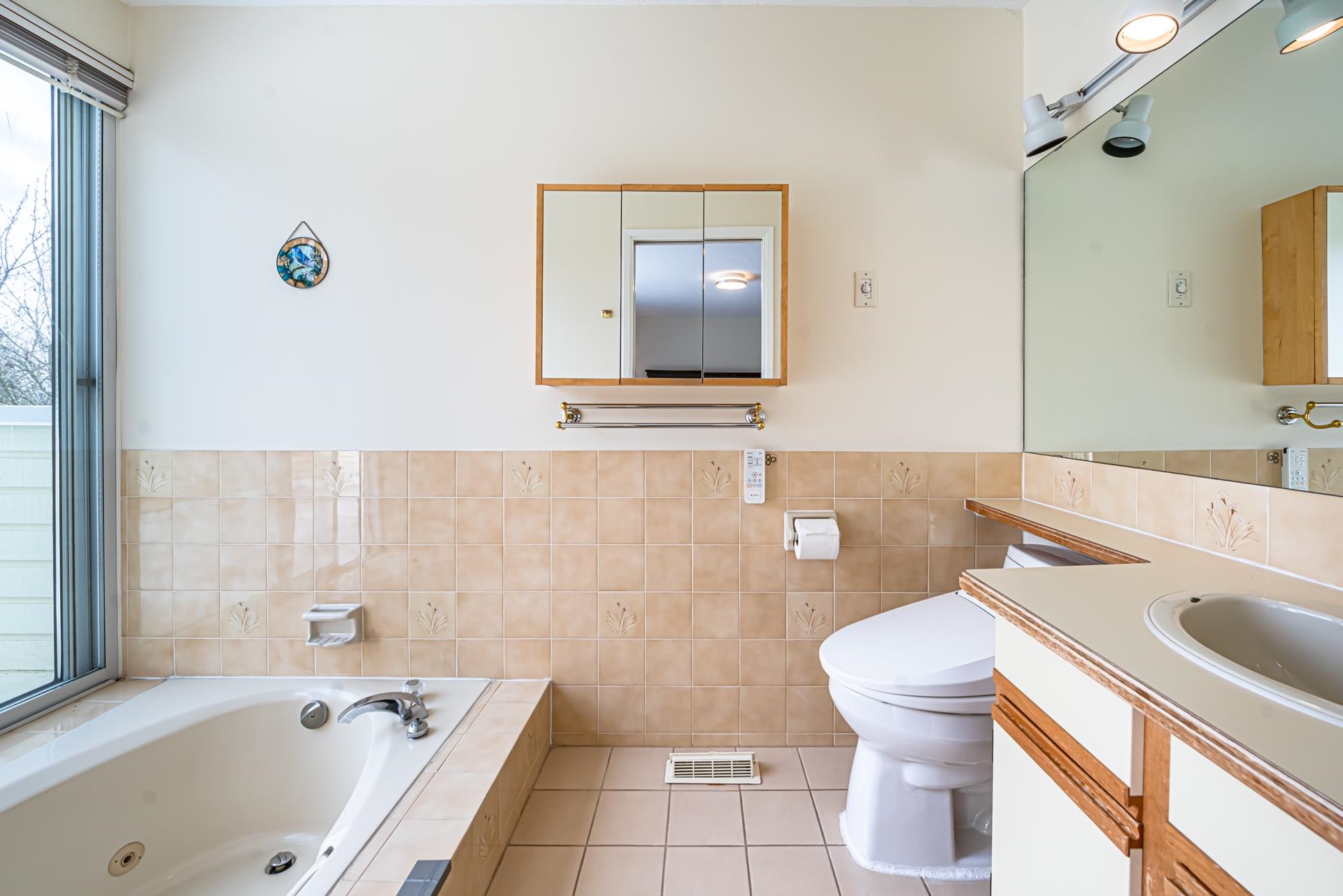 Listing image of 4130 RUSSELL COURT