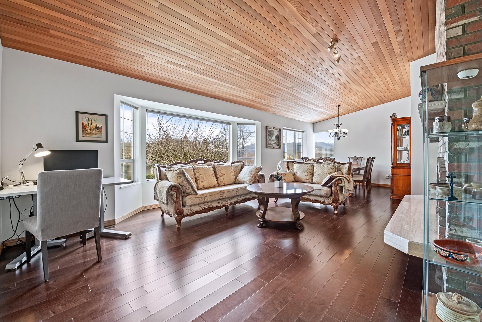 Listing image of 4130 RUSSELL COURT