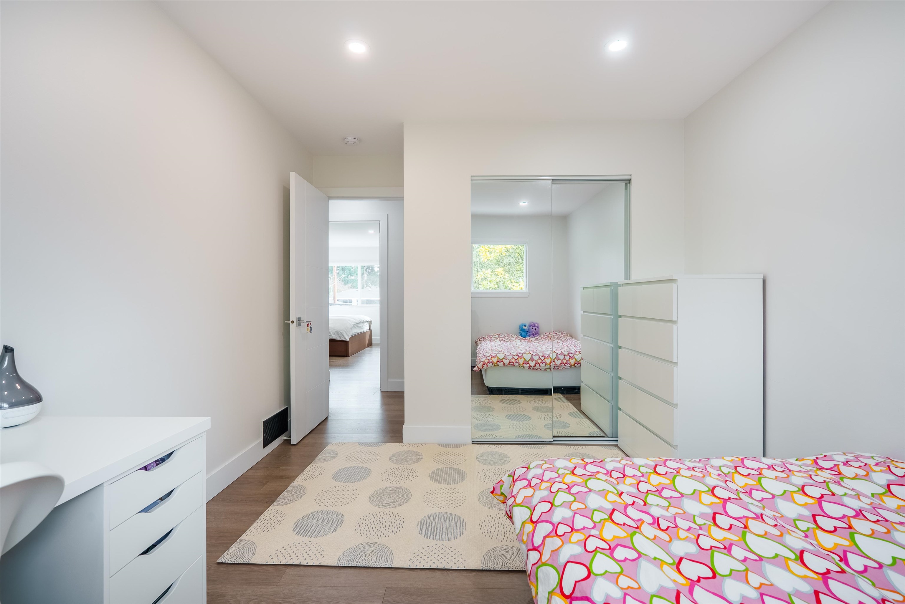 Listing image of 757 E 18TH STREET