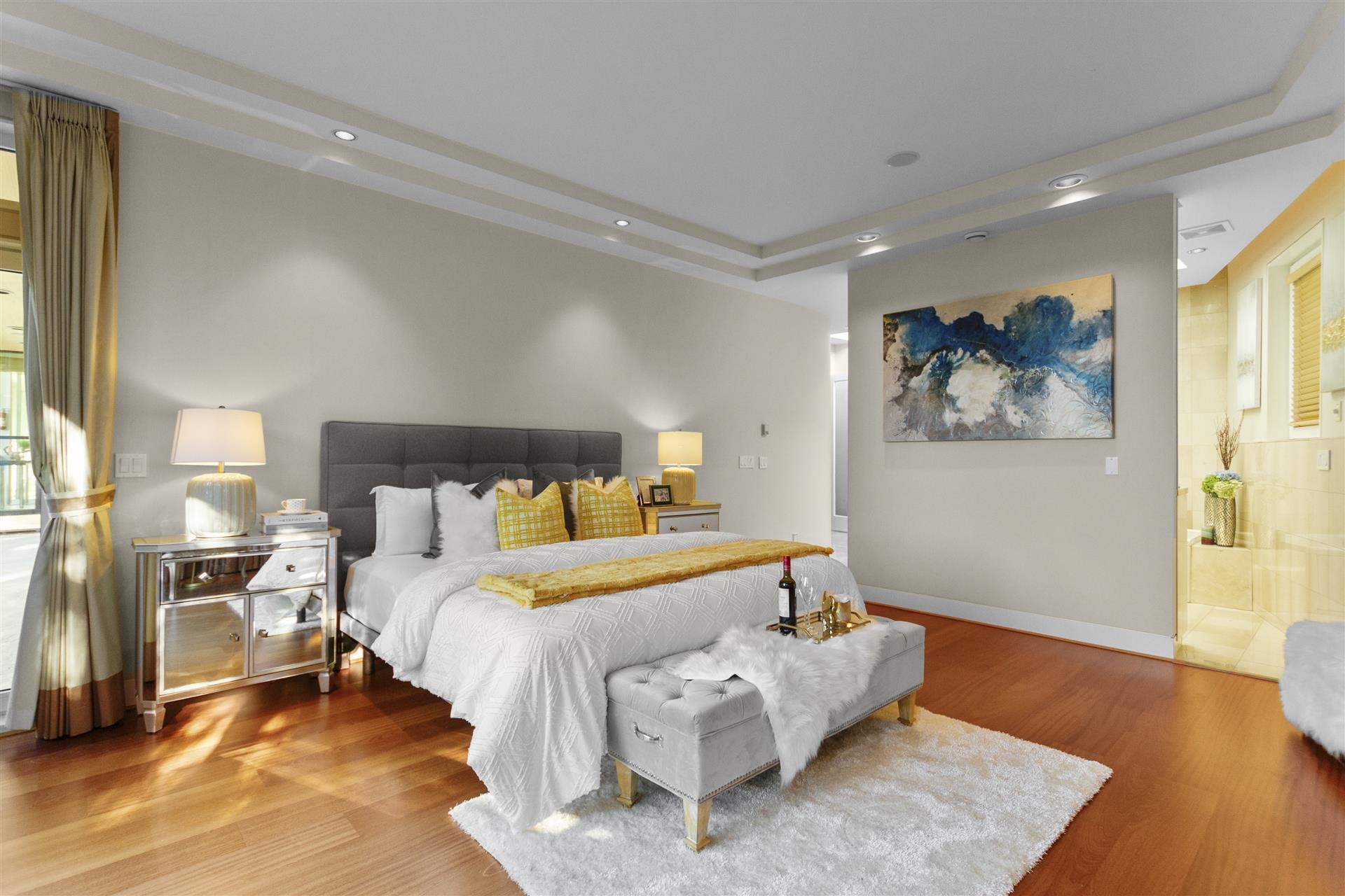 Listing image of 2780 ROSEBERY AVENUE