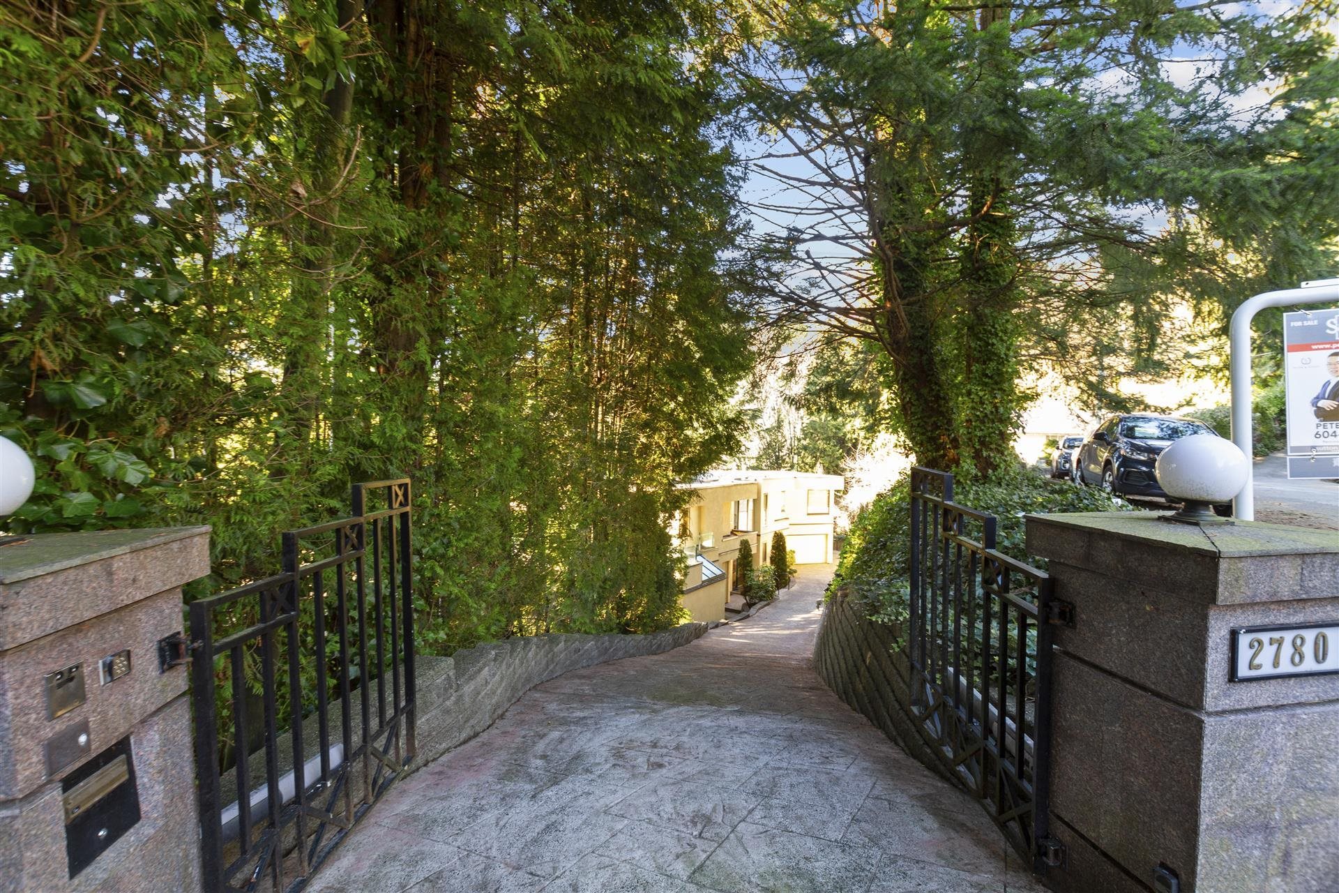 Listing image of 2780 ROSEBERY AVENUE