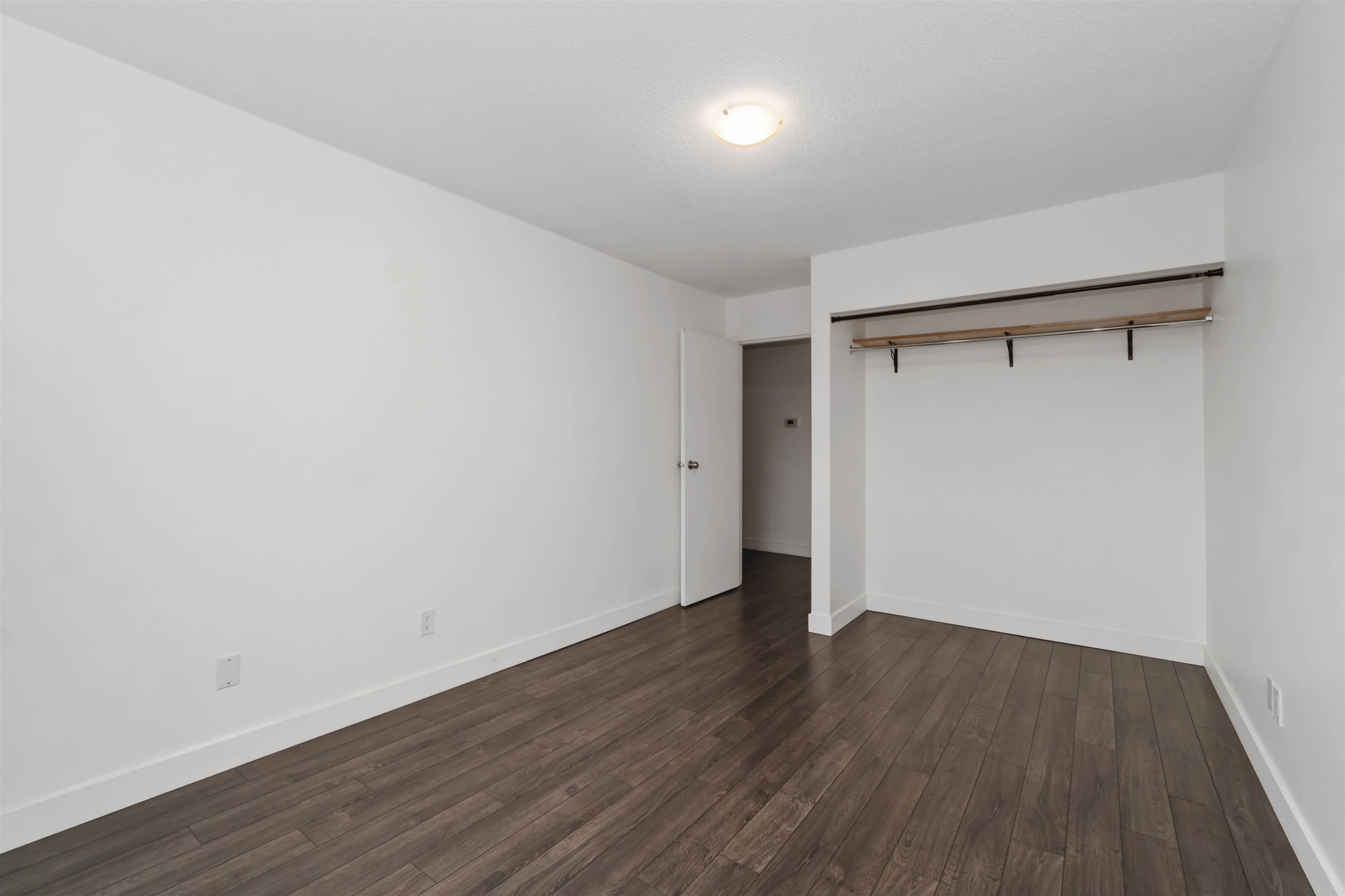Listing image of 302 275 W 2ND STREET