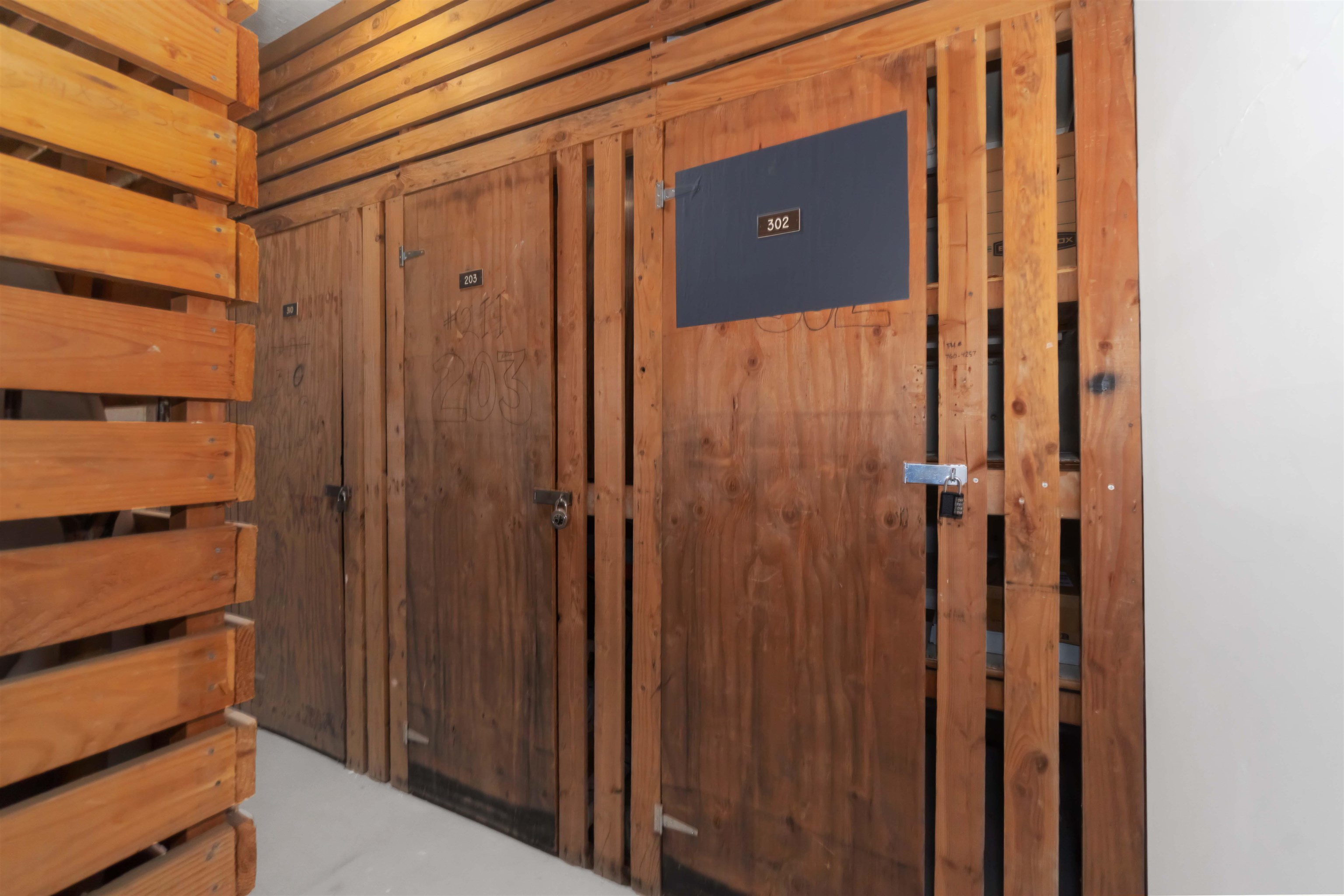 Listing image of 302 275 W 2ND STREET
