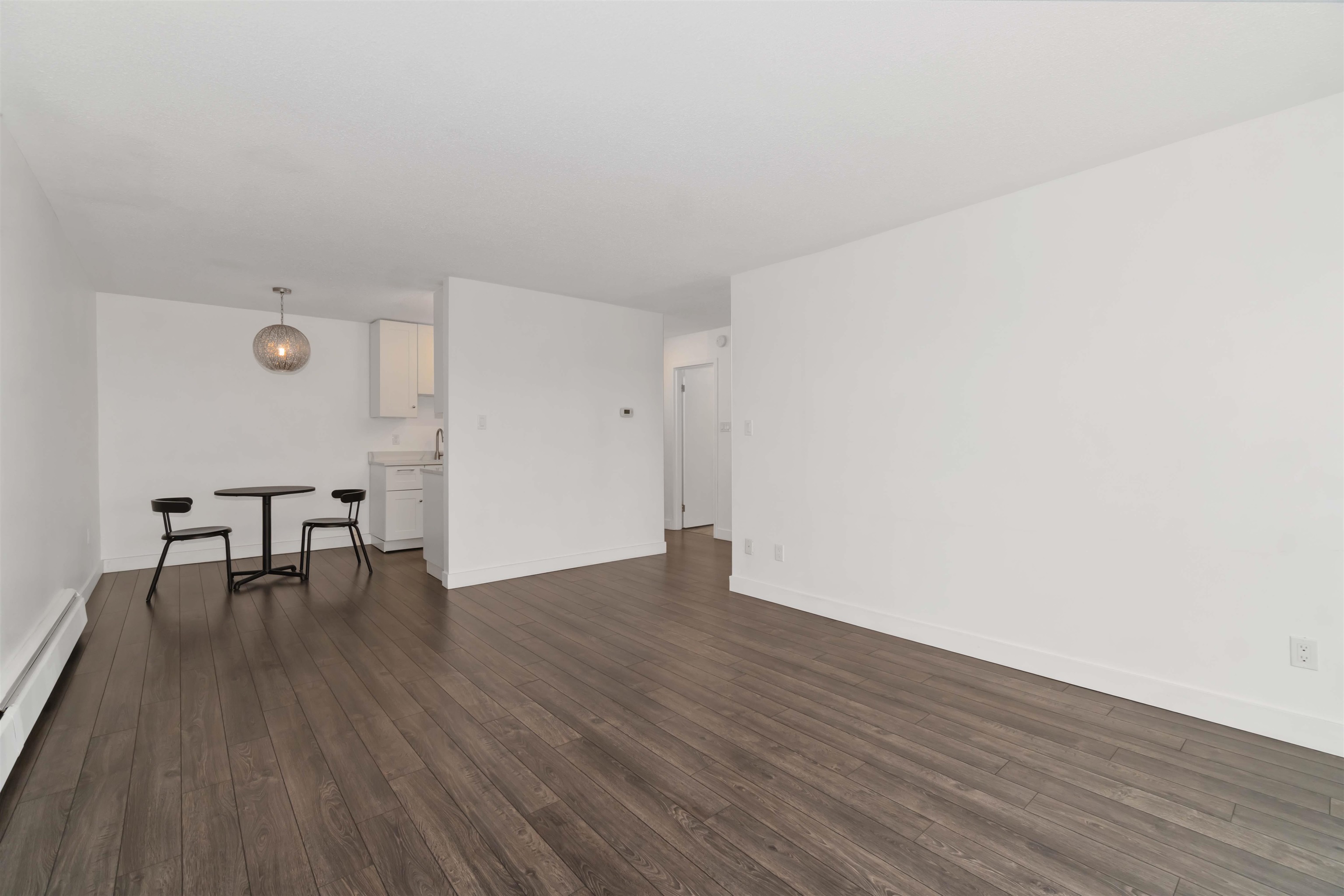 Listing image of 302 275 W 2ND STREET
