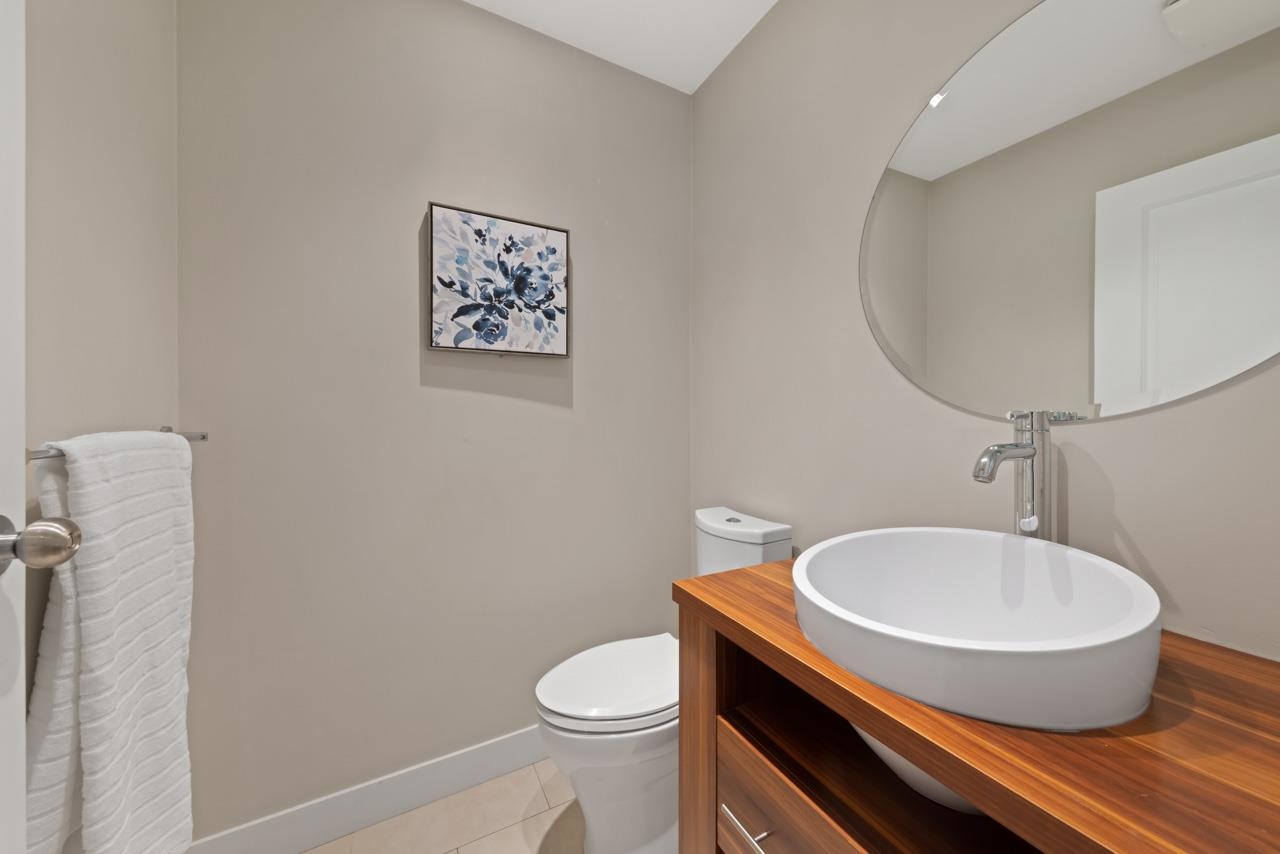 Listing image of 5620 EAGLE COURT