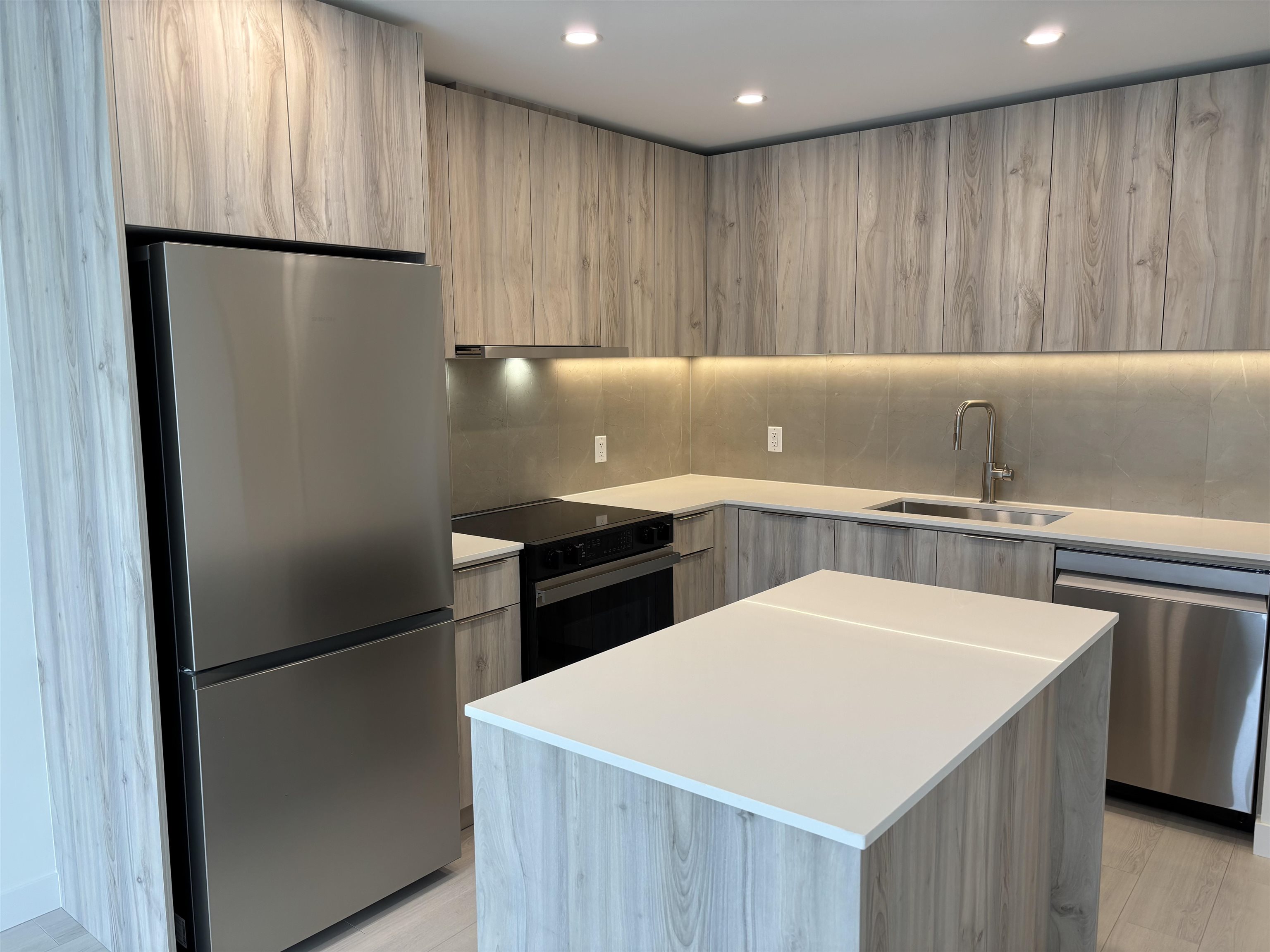 Listing image of 516 3596 MALSUM DRIVE