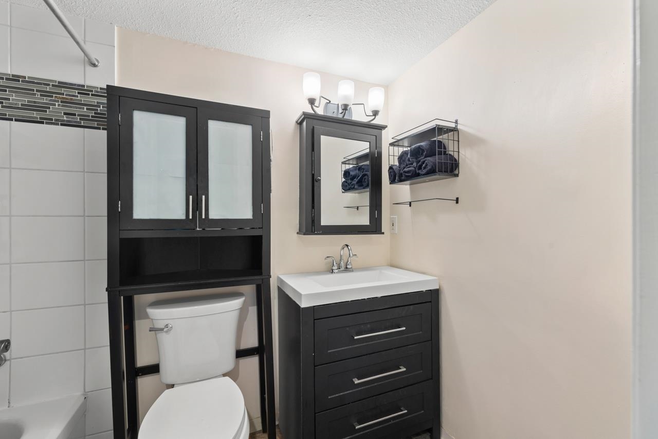 Listing image of 101 320 W 2ND STREET