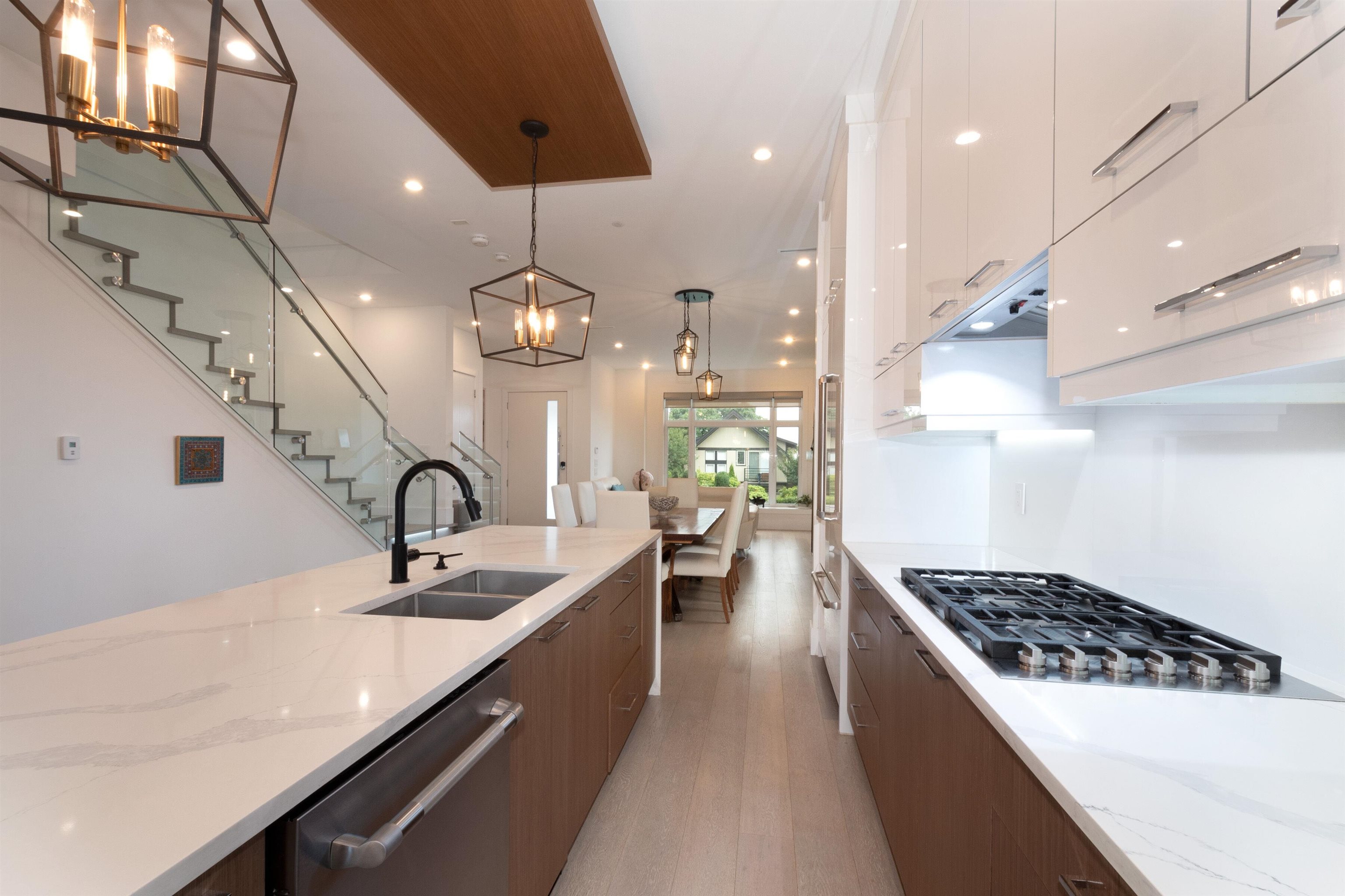 Listing image of 326 E 8TH STREET