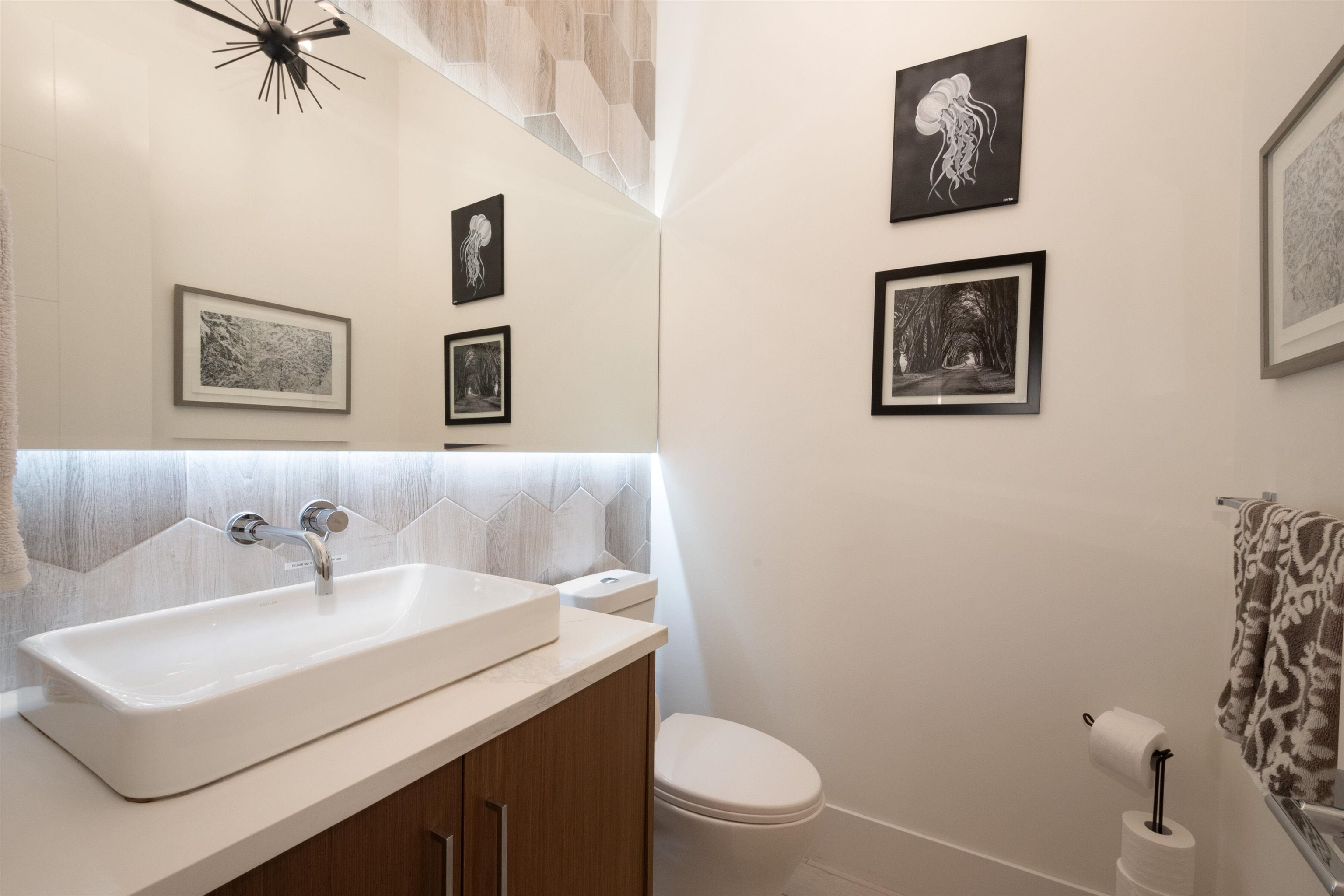 Listing image of 326 E 8TH STREET